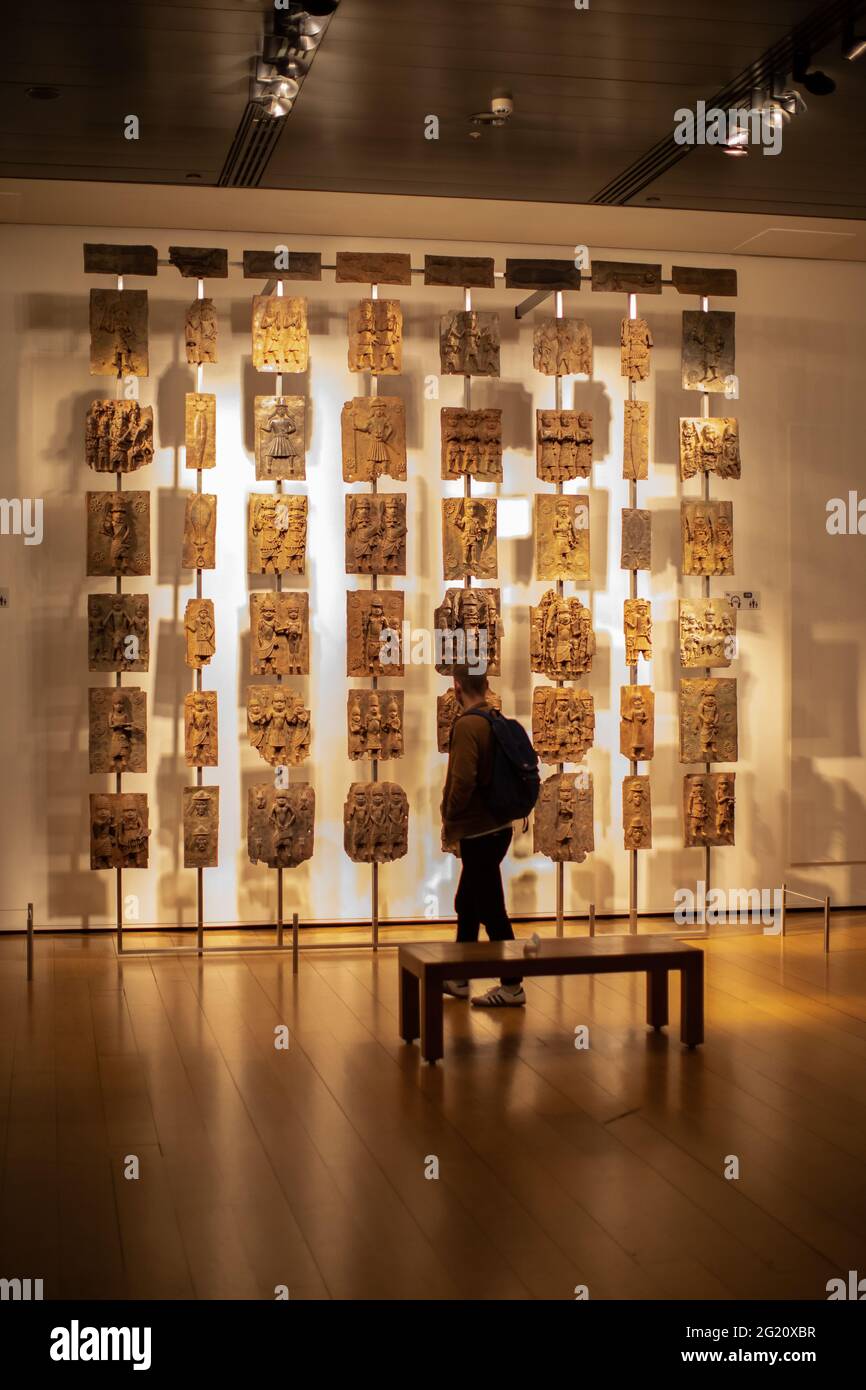 Los Bronces de Benin, el Museo Británico, Londres Reino Unido Foto de stock