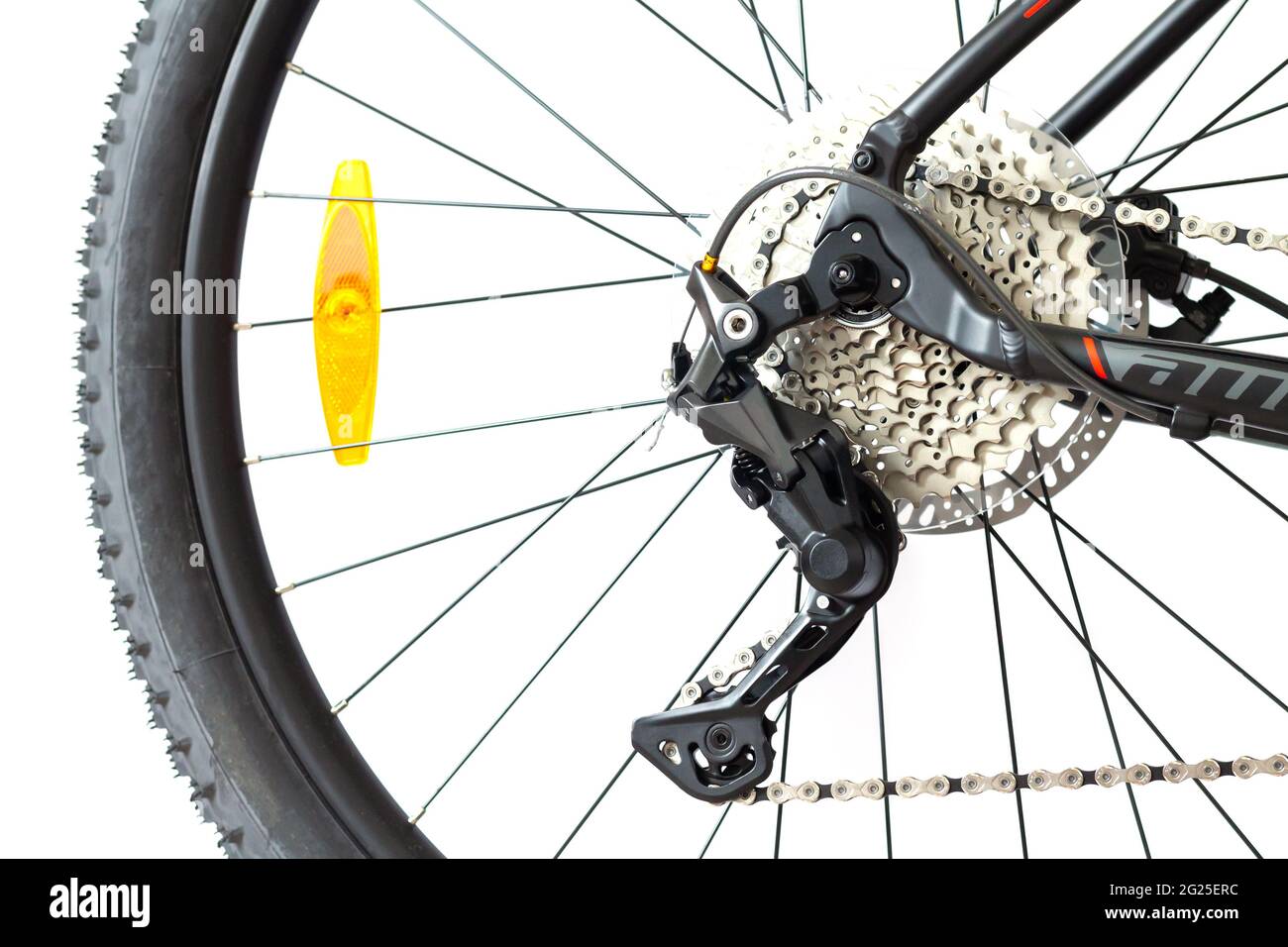 Partes de bicicleta: Casete, cadena, descarrileur trasero, primer plano de  rueda Fotografía de stock - Alamy