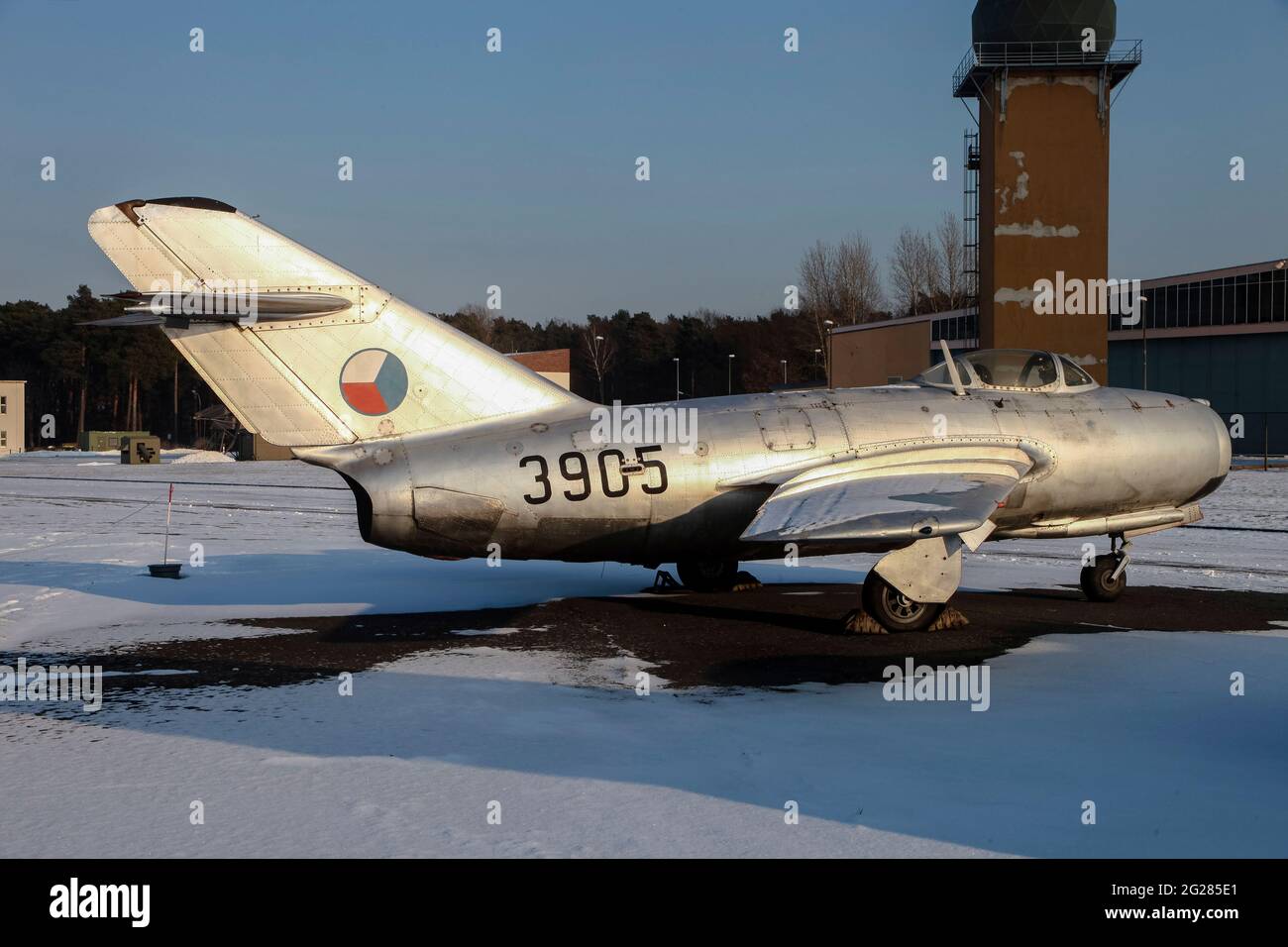 Una figota de la Fuerza Aérea Checa conservada MiG-15. Foto de stock