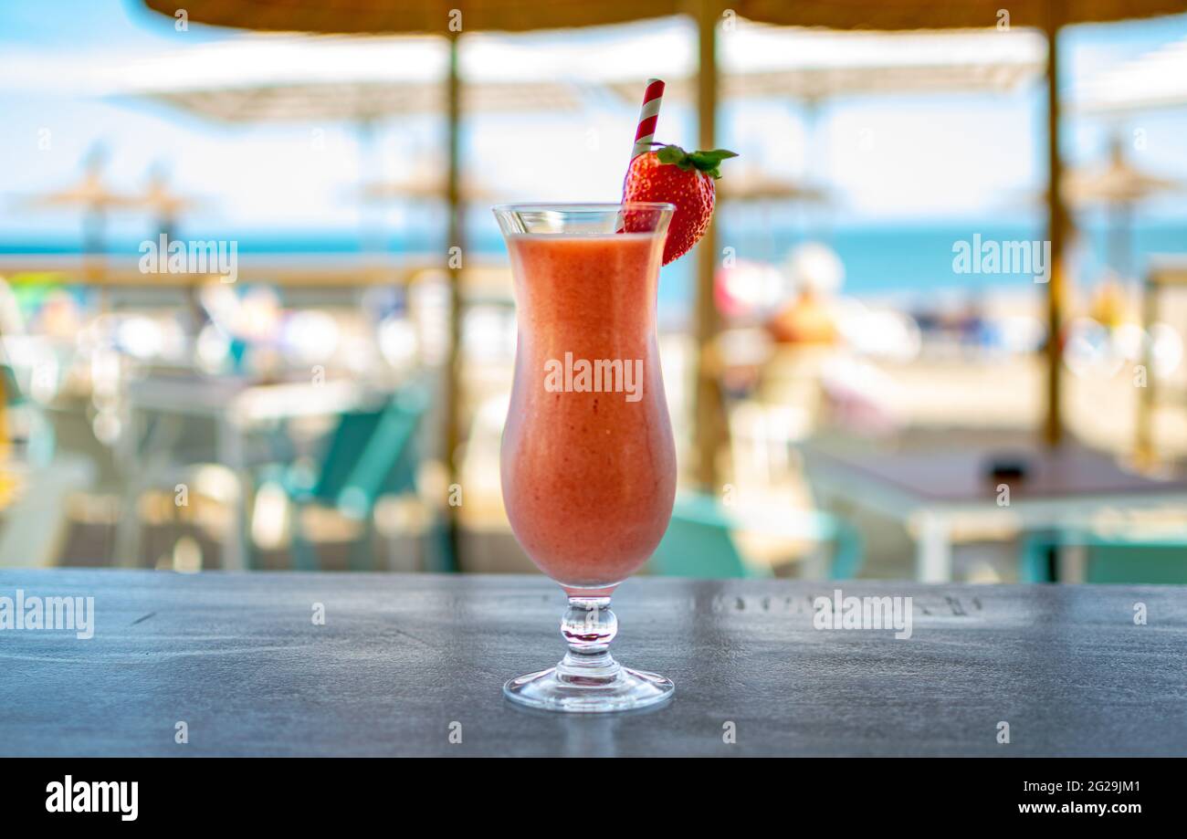 Aplicado todo lo mejor piso Marbella beach bar fotografías e imágenes de alta resolución - Alamy