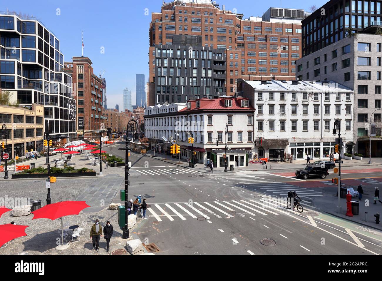 Intersección de la Nointh Ave y la W 14th St en el barrio de Gansevoort Market/Meatpacking District de Manhattan, Nueva York Foto de stock