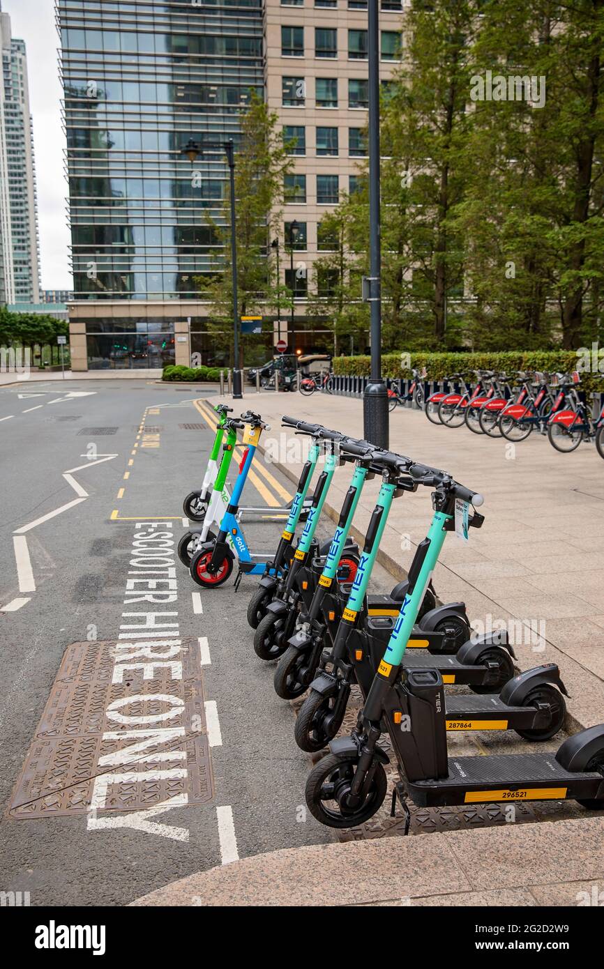 Alquiler de E-Scooters en Canary Wharf Scheme Dot Lime Foto de stock