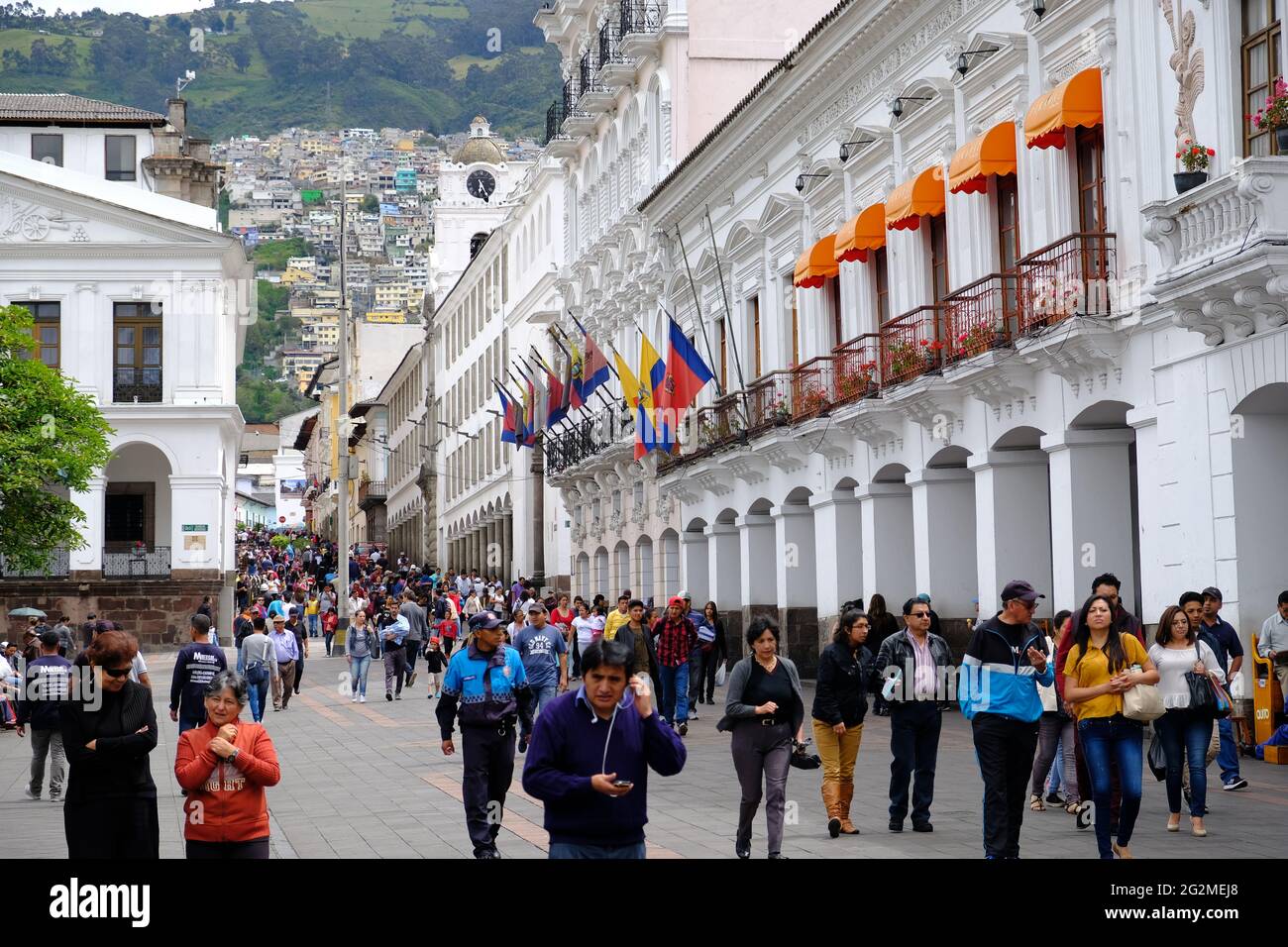 Ecuador Quito - Centro Histórico Plaza Grande y Palacio Carondelet Foto de stock