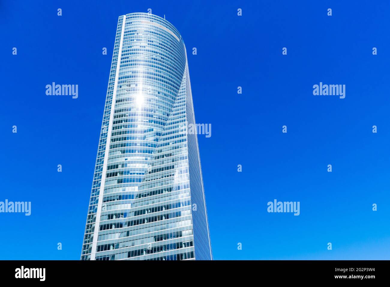 La Torre Espacio Torre Espacial es un rascacielos en Madrid, España
