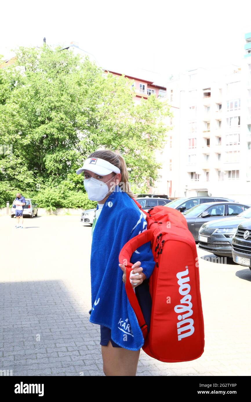 Warwara Alexandrowna Flink bei der Ankunft zur WTA Tour 2021 en Berlín am 10.06.2021 Foto de stock