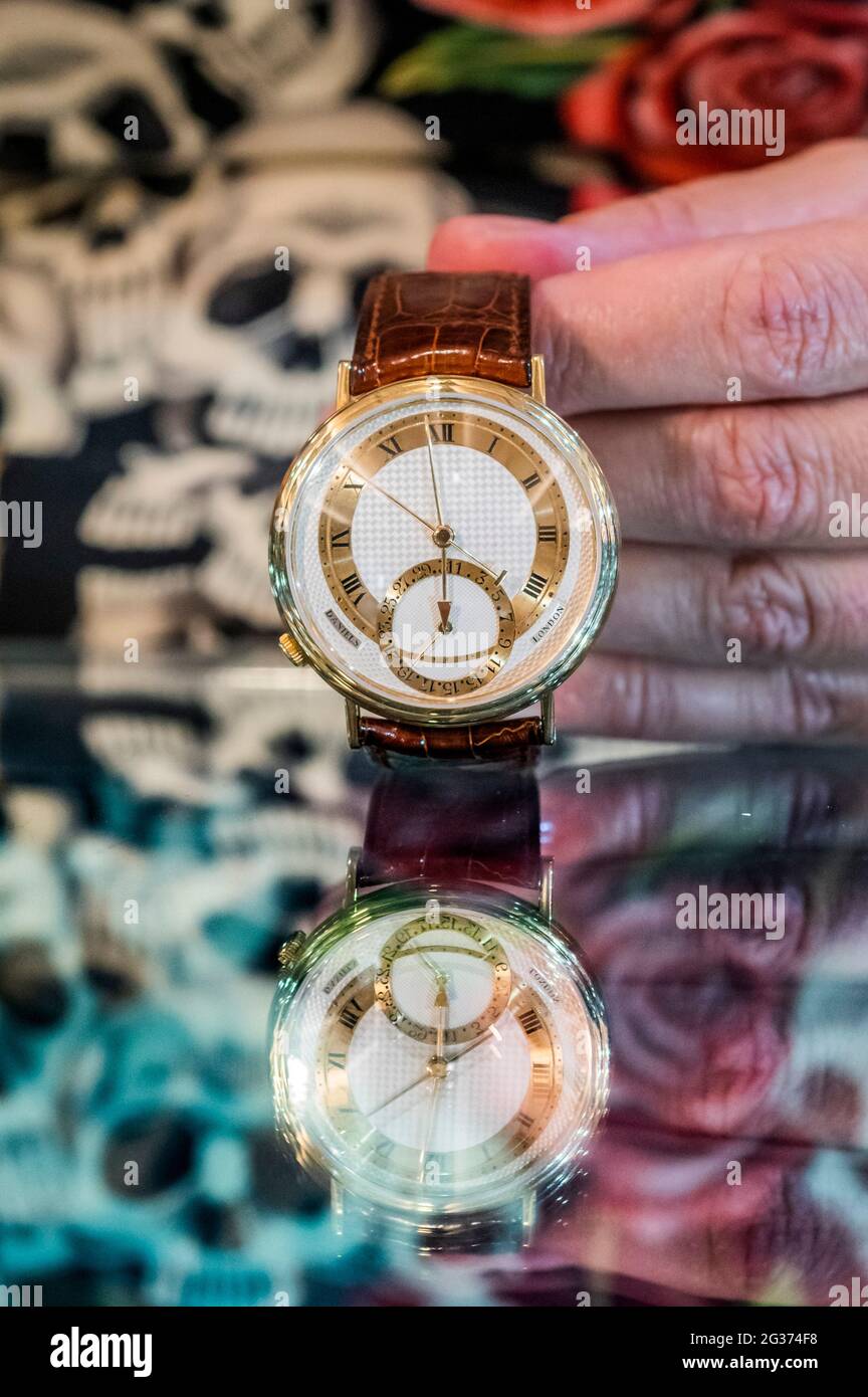 Londres, Reino Unido. 14th de junio de 2021. Un reloj de pulsera George  Daniels Millennium, estimación de 250.000-300.000 libras esterlinas - Vista  previa de la venta de Relojes Finos de junio en