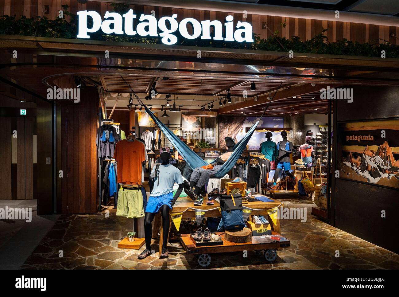 Tienda Patagonia de la de ropa al aire libre americana vista en Hong Kong Fotografía de stock - Alamy