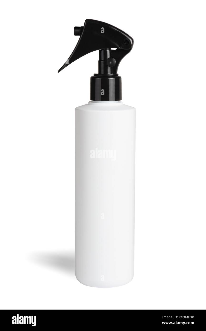 Botella de pulverizador de productos de belleza sobre fondo blanco Foto de stock
