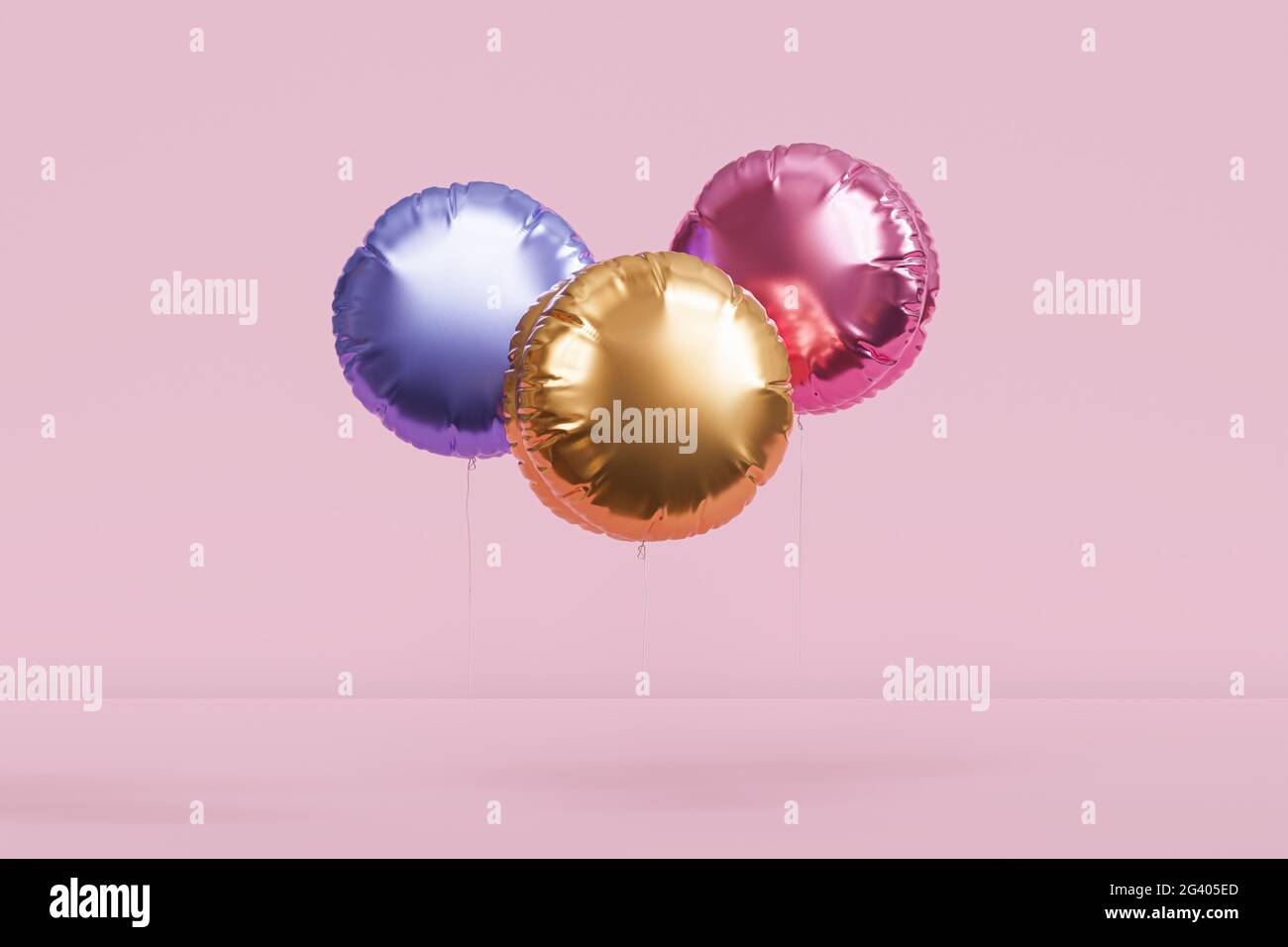 Brillantes globos de colores, fondo rosa para fiestas, cumpleaños, celebraciones o vacaciones, 3D render realista Foto de stock
