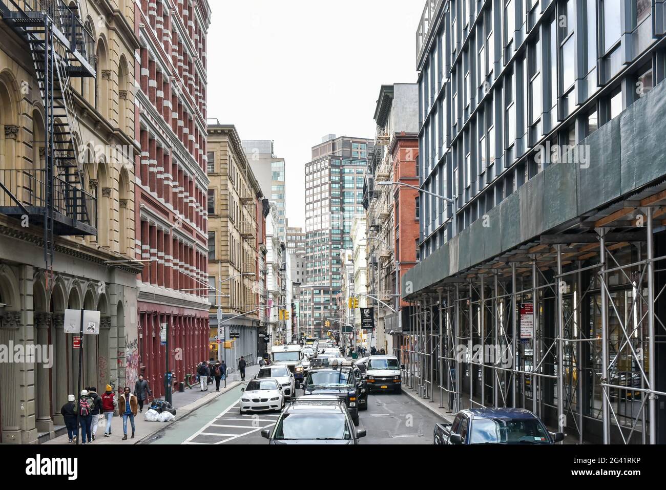 Vida de la ciudad en la calle, Nueva York, EE.UU., año 2019 Foto de stock