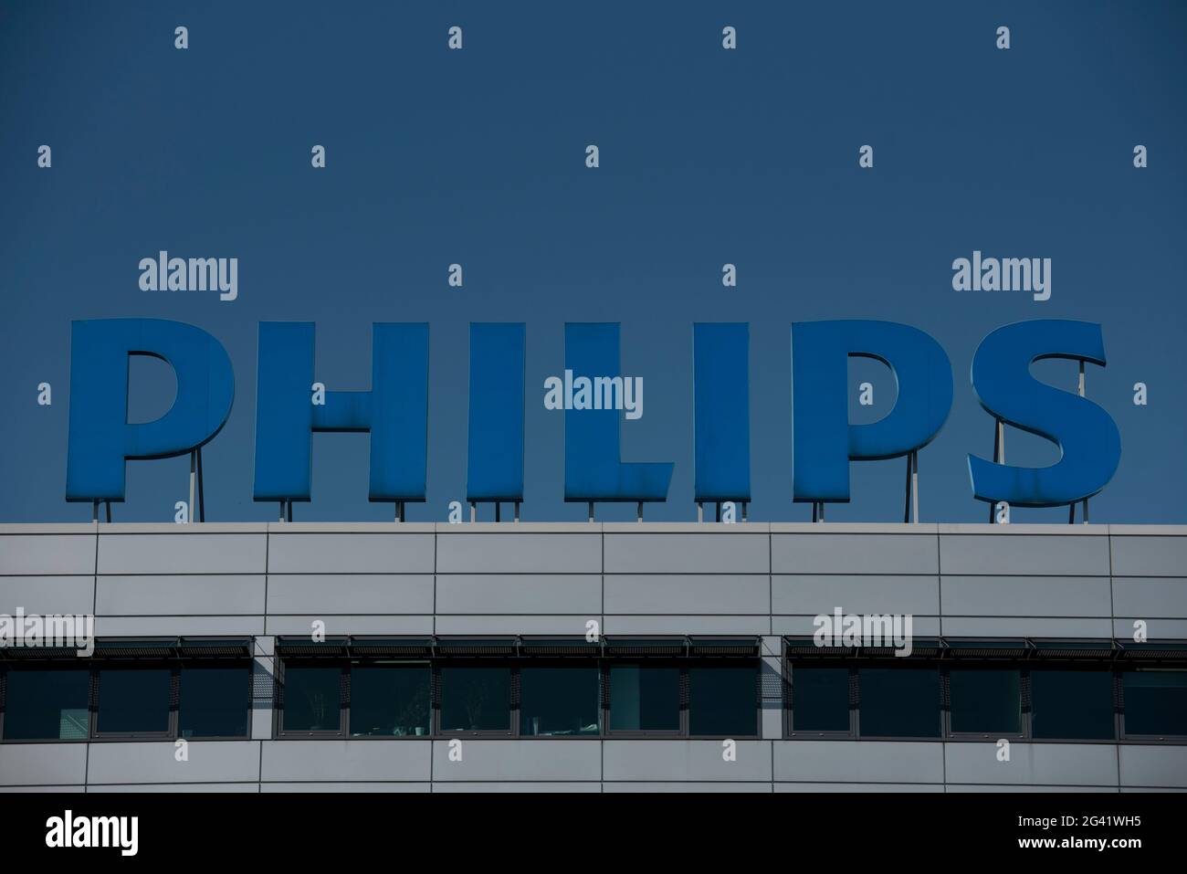 Philips sign fotografías e imágenes de alta resolución - Alamy