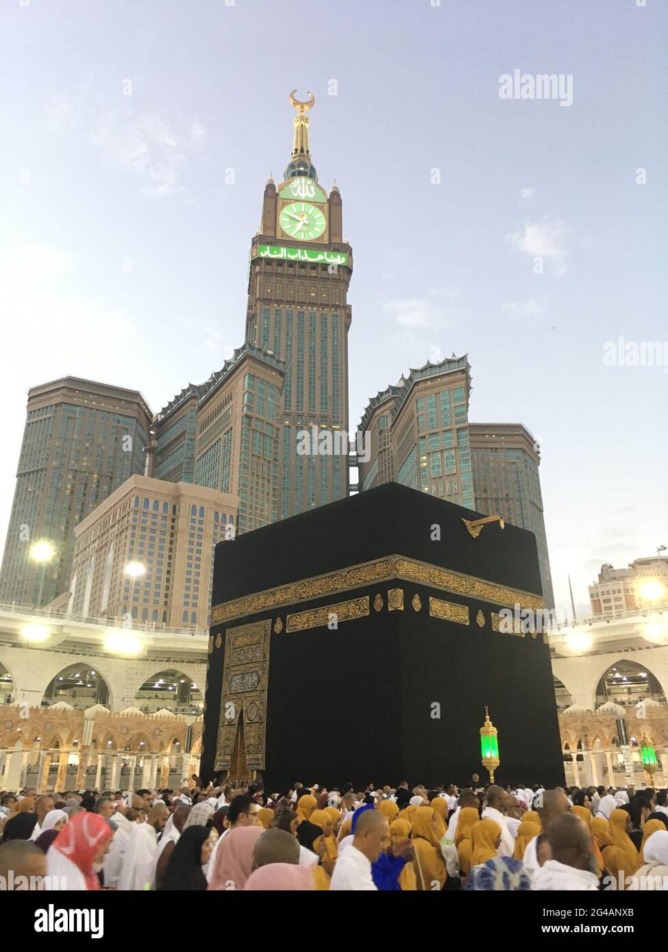 Kaaba y Torre del Reloj Real, La Meca Foto de stock