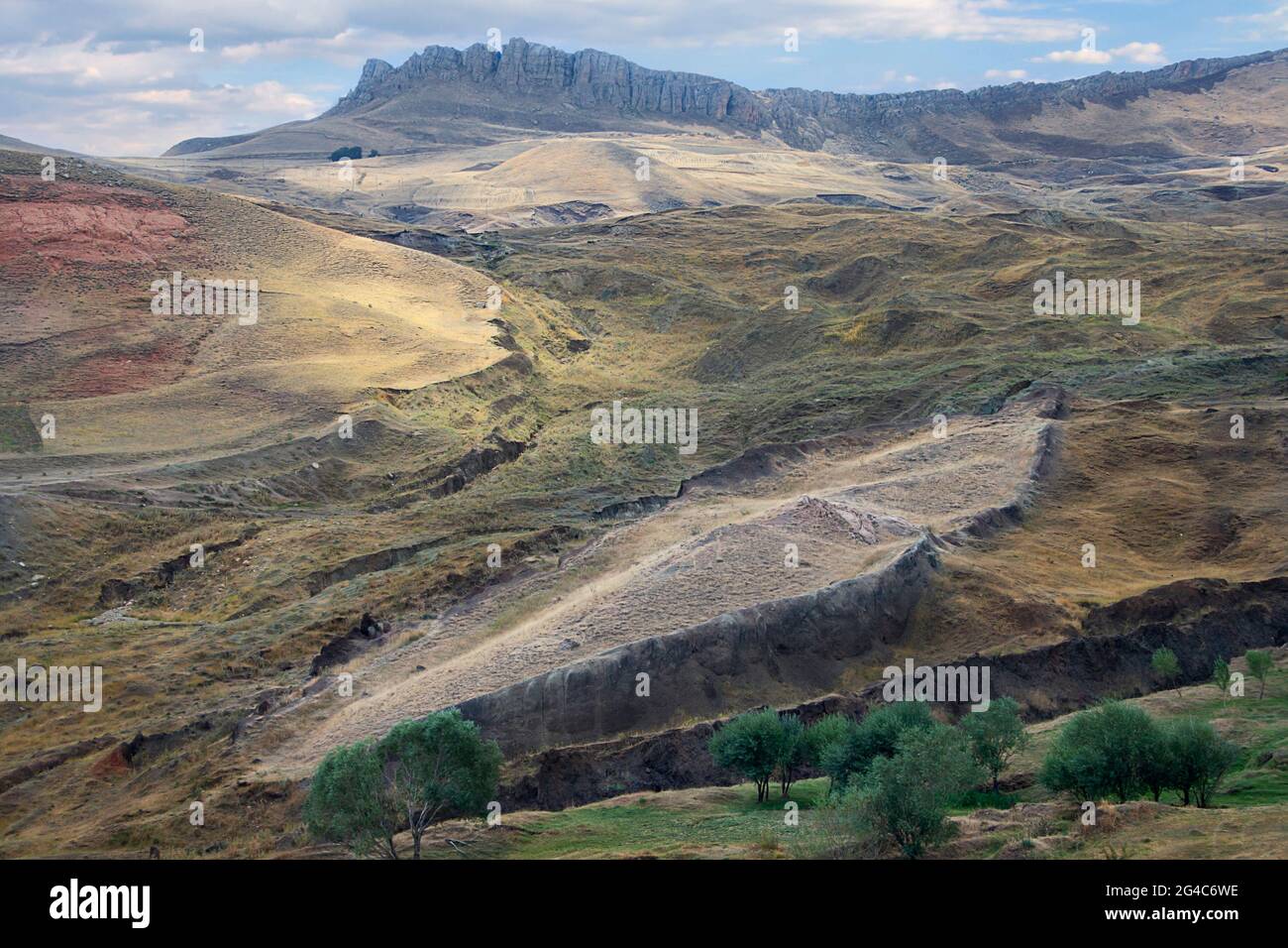 Restos del Arca de Noé con formación de roca en forma de barco en el lugar cerca del Monte Ararat donde se cree que el arca estaba descansado en Dogubeyazit, Turquía Foto de stock