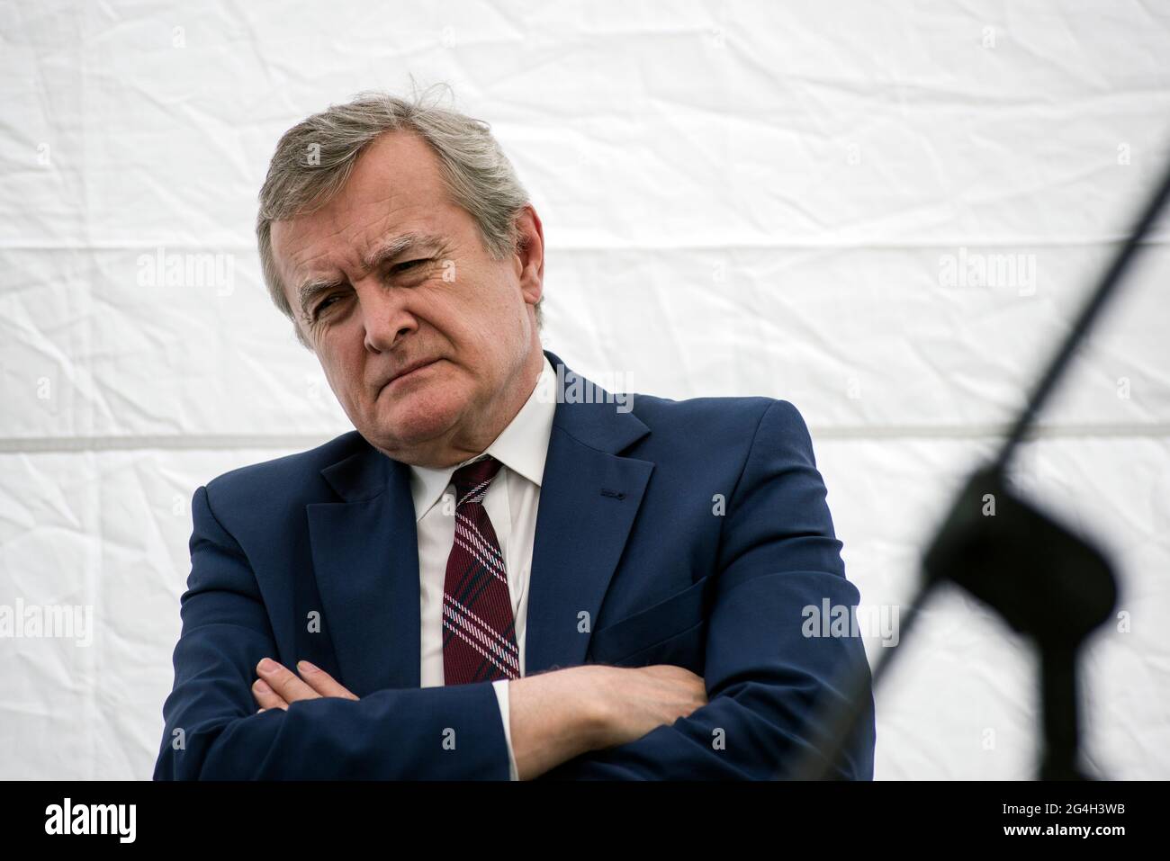 Varsovia, Polonia. 21st de junio de 2021. El Viceprimer Ministro y Ministro de Cultura, Patrimonio Nacional y Deporte, Piotr Glinski, se vio durante la conferencia de prensa. Conferencia de prensa sobre el Programa Nacional de Desarrollo de la Lectura adoptado con el Viceprimer Ministro y Ministro de Cultura, Patrimonio Nacional y Deporte, Piotr Glinski, Y el Ministro de Educación y Ciencia, Przemyslaw Czarnek, en presencia. (Foto de Attila Husejnow/SOPA Images/Sipa USA) Crédito: SIPA USA/Alamy Live News Foto de stock