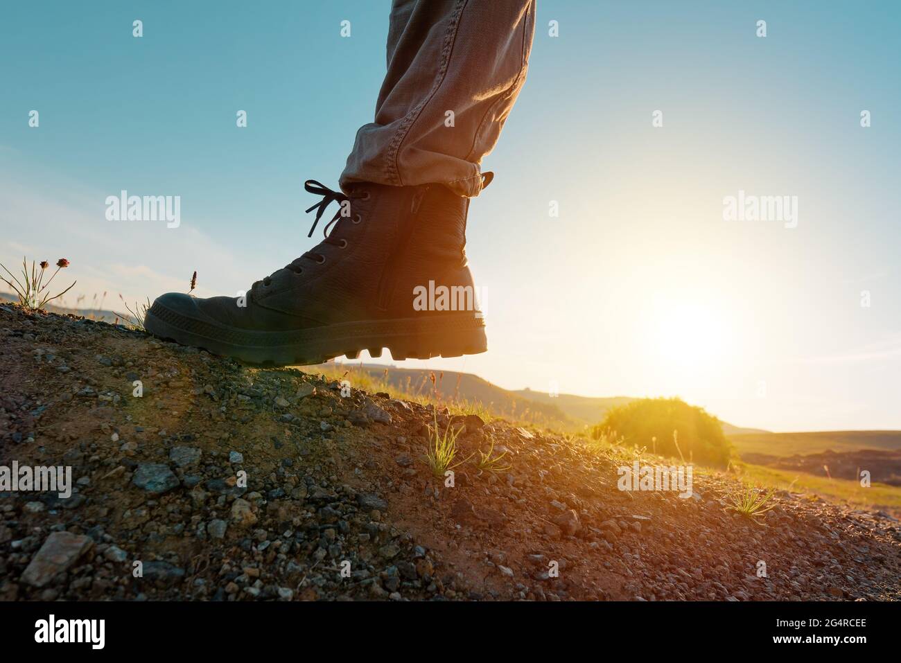 Bota de senderismo fotografías e imágenes de alta resolución - Alamy