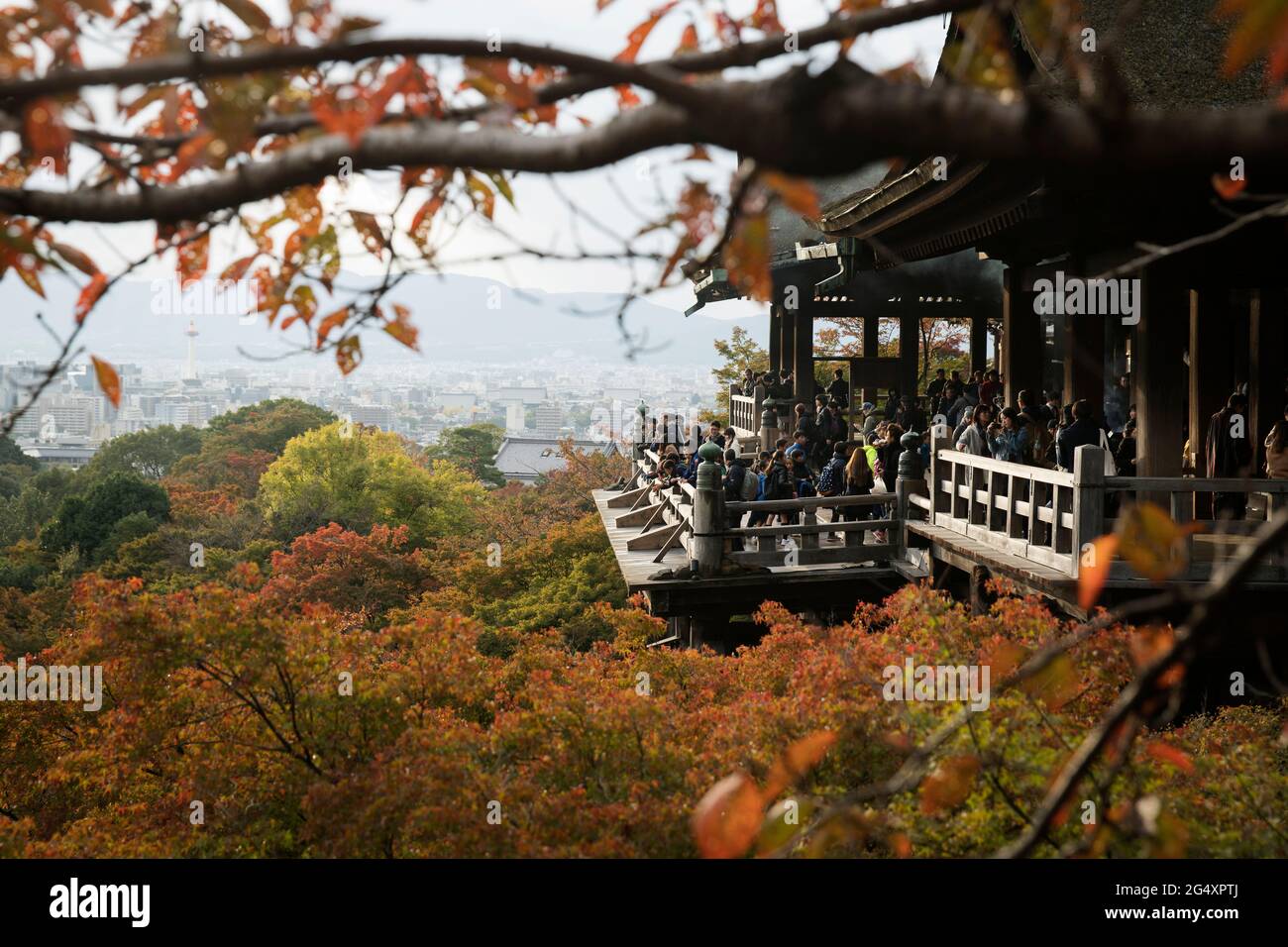 El 'Templo de Agua Pura' Kiyomizudera en Kioto, Japón Foto de stock