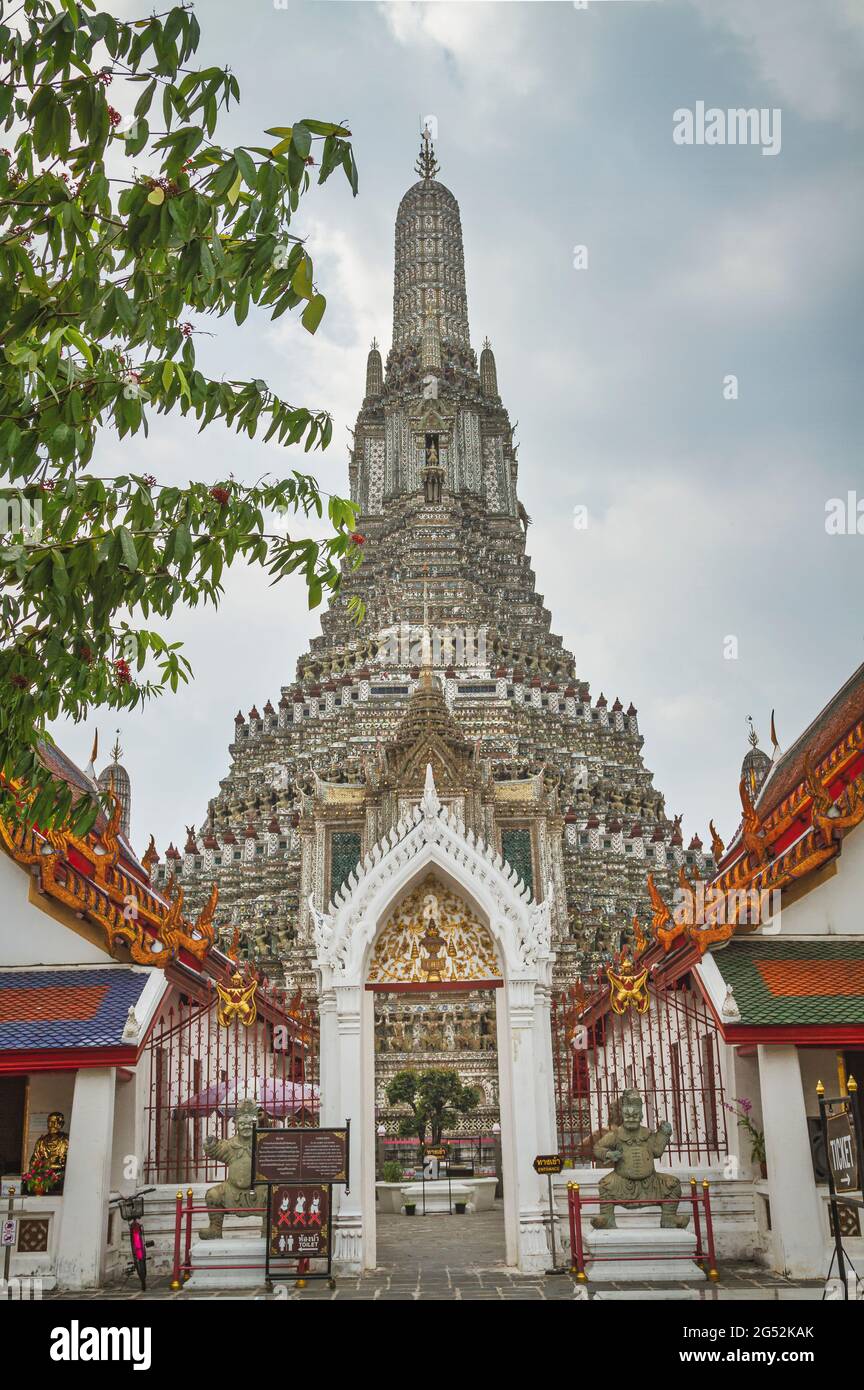 Wat Arun, Bangkok. Foto de stock