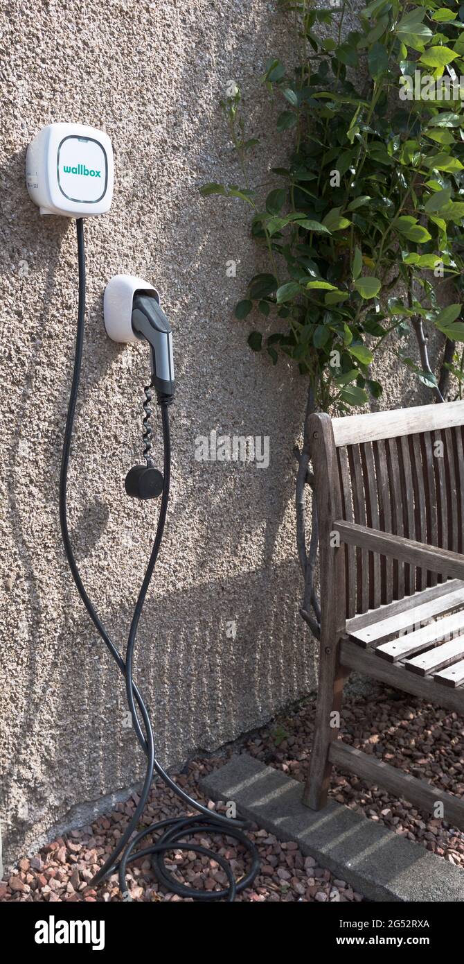 dh Electric wallbox CARS Reino Unido cargador de coche cargador de carga de pared toma de corriente casa vehículo ev enchufe de carga Foto de stock