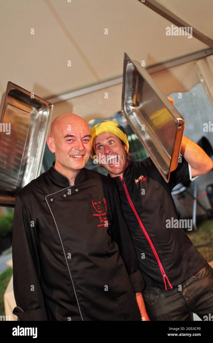 Chakall y Sven Dörge, cocina y barbacoa Foto de stock