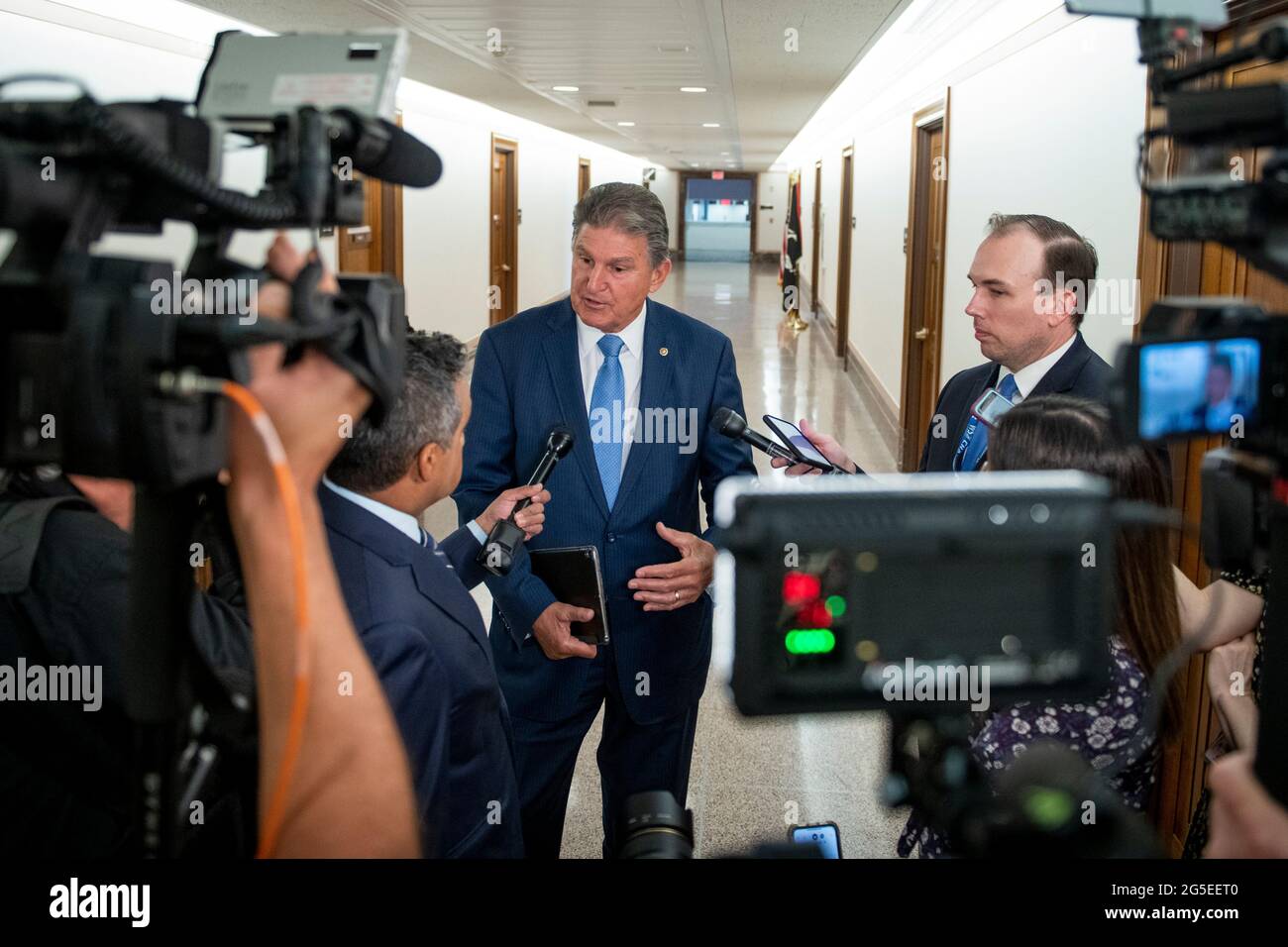 El Senador Joe Manchin III (Demócrata de Virginia Occidental