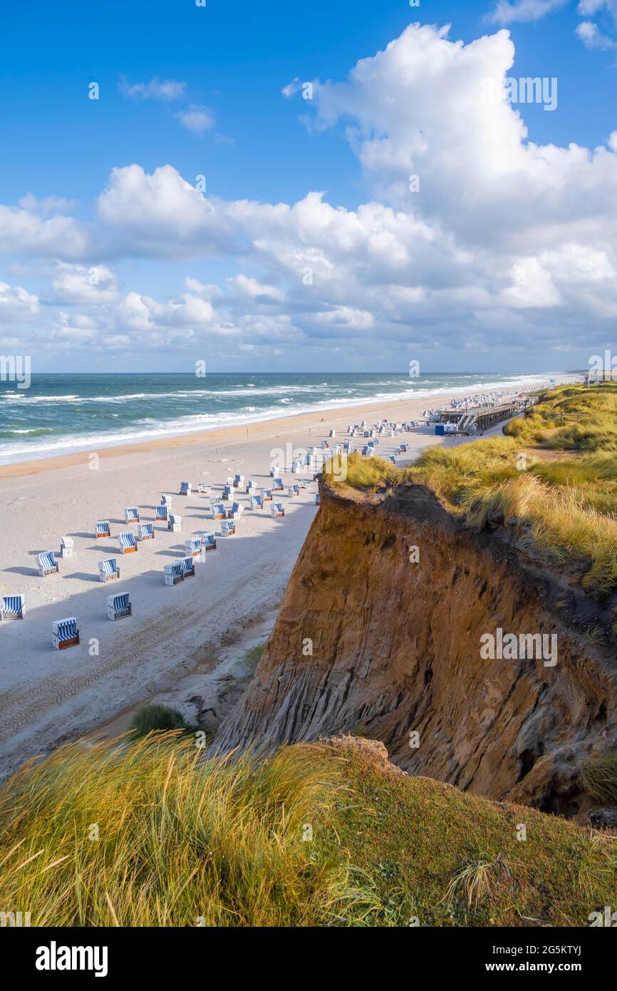 Sillas de playa, Red Cliff, Riperstieg, Kampen, Sylt, Isla Frisia Norte, Mar del Norte, Frisia Norte, Schleswig-Holstein, Alemania, Europa Foto de stock
