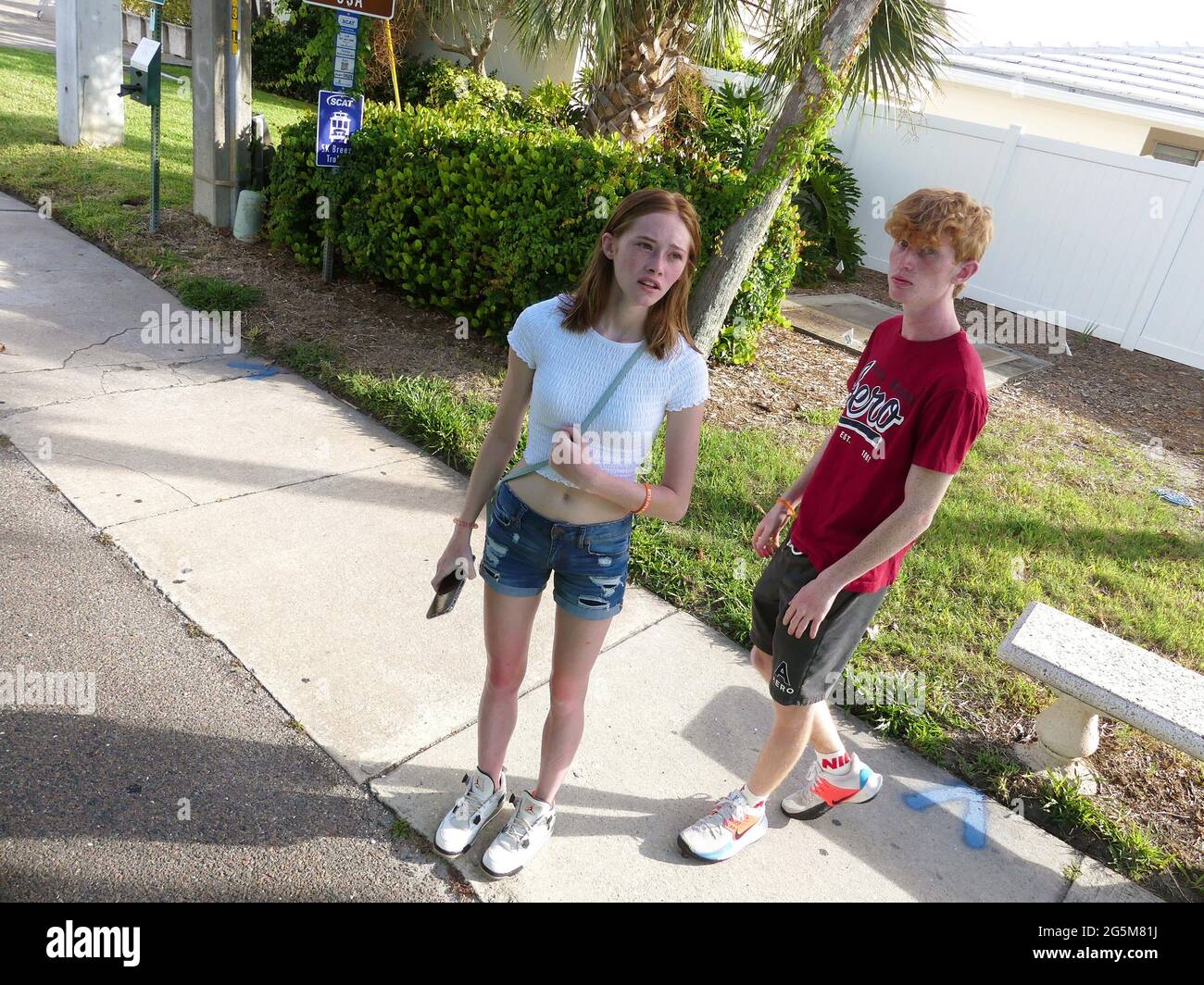 Sarasota, Florida, Estados Unidos. 23rd de junio de 2021. Activistas adolescentes y estudiantes de diversos orígenes exhiben historias de jóvenes que se empoderan mutuamente y hacen cambios en sus vidas y comunidades. Crédito: John Marshall Mantel/ZUMA Wire/Alamy Live News Foto de stock