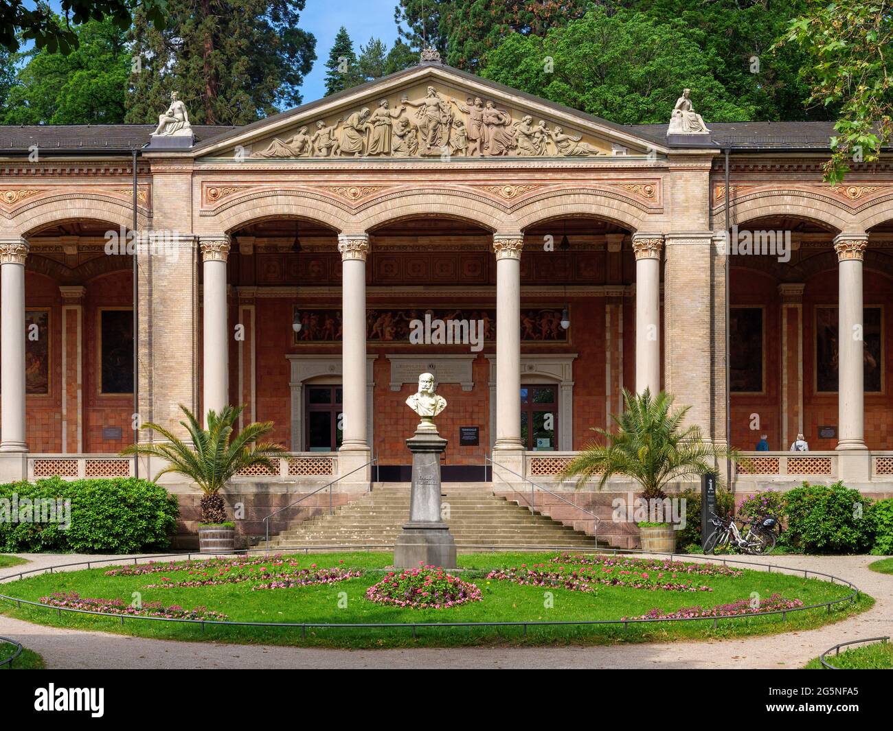 Sala de bombas en Kurhaus, Baden-Baden, Baden-Wuerttemberg, Alemania, Europa Foto de stock