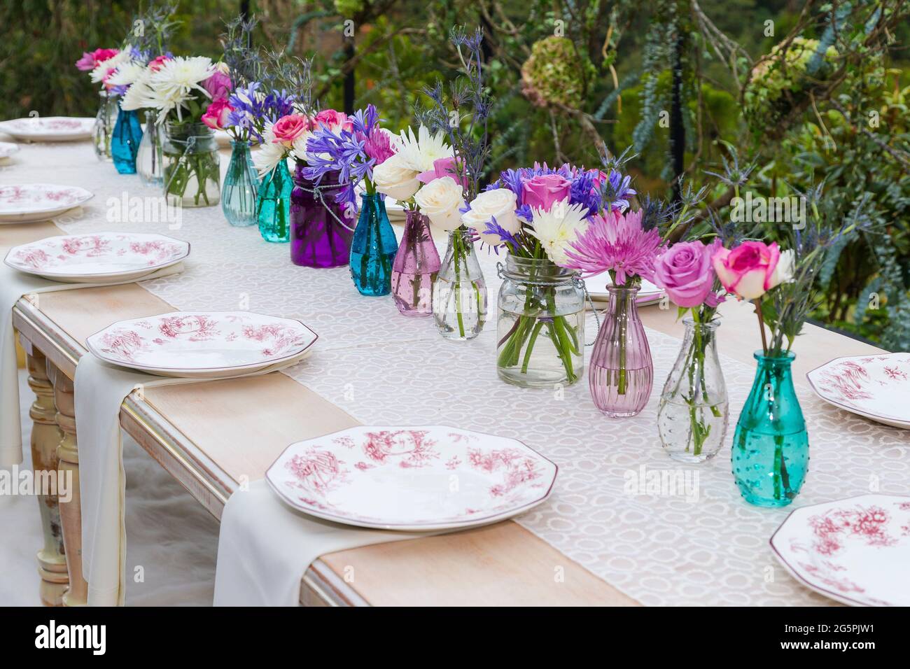 Recepción de eventos sociales; mesas decoradas para eventos: Fiestas,  cumpleaños, bodas y otros eventos Fotografía de stock - Alamy