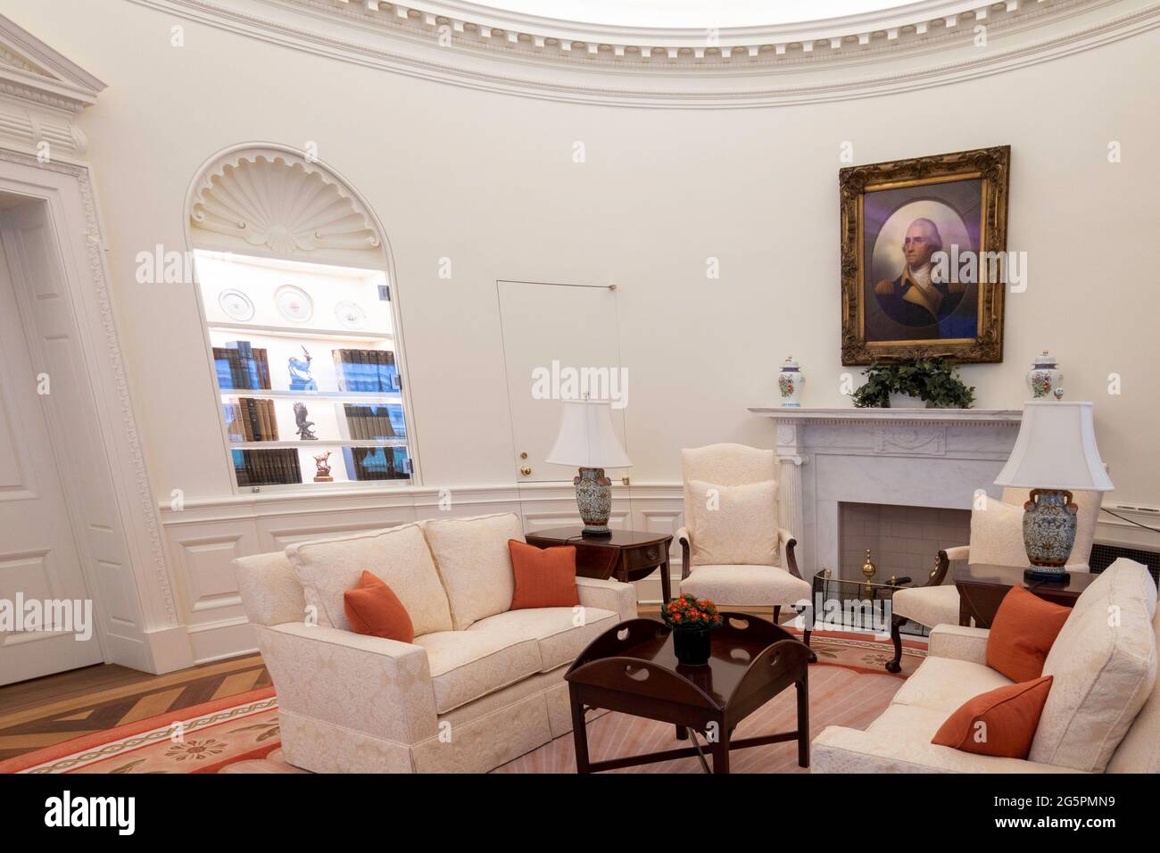 Réplica de la Oficina Presidencial Oval en la Sociedad Histórica y Biblioteca de Nueva York, NYC, USA Foto de stock