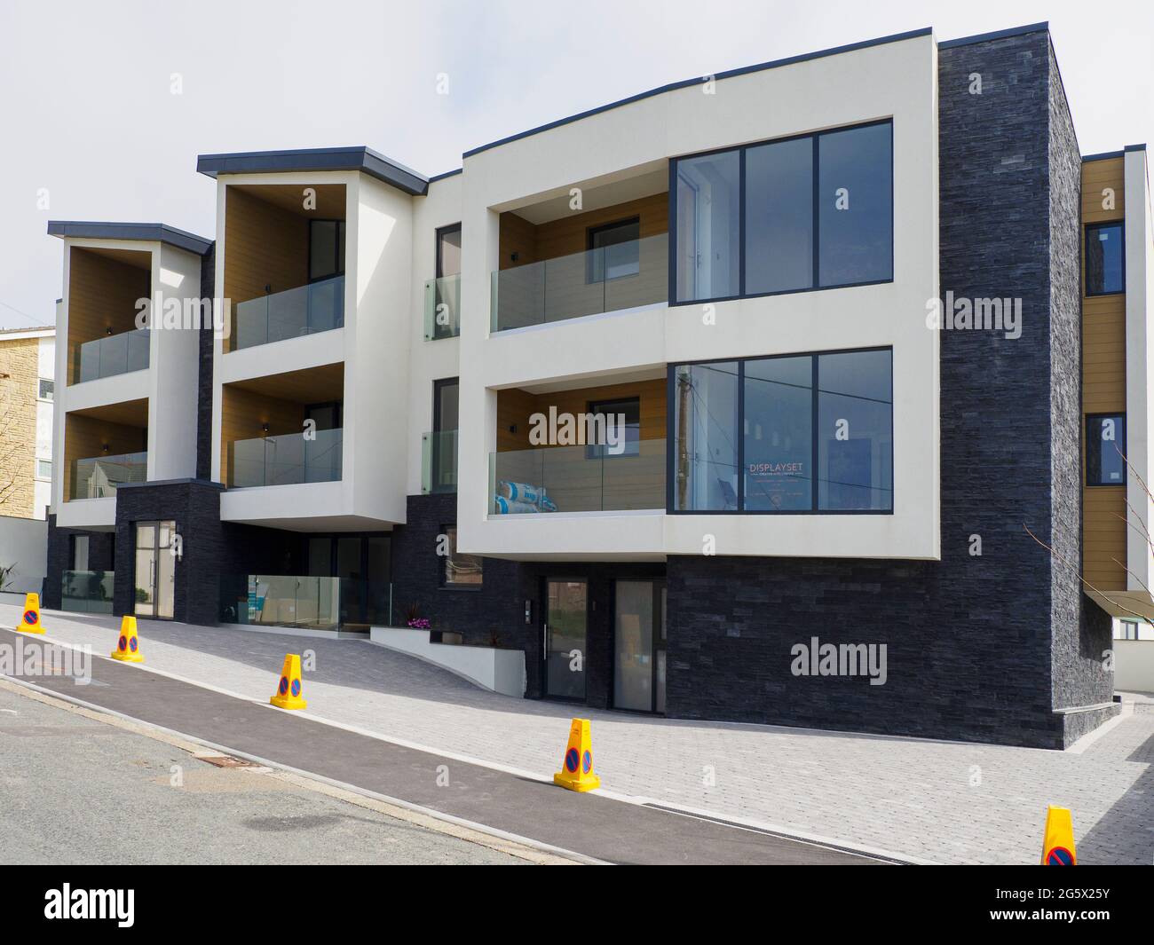 Nuevos apartamentos de lujo contemporáneos, Bude, Cornwall, Reino Unido Foto de stock