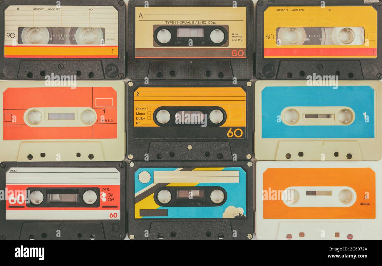 Surtido de diferentes casetes compactos de audio vintage Foto de stock