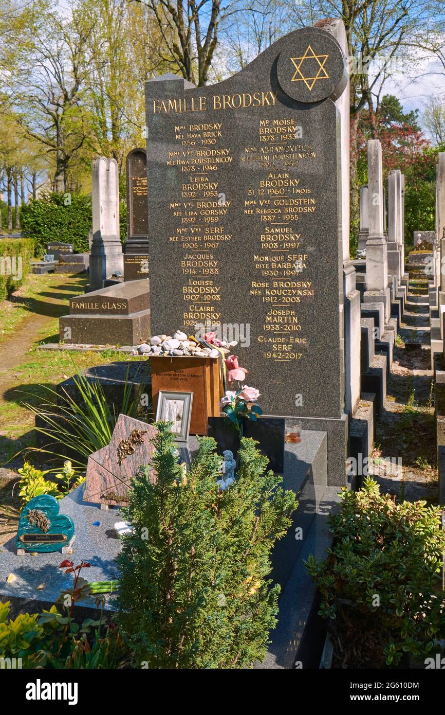 Francia, Altos del Sena, Bagneux, el cementerio parisino de Bagneux, tumba de Monique Andree Serf conocida como Barbara, cantante francesa compositora Foto de stock