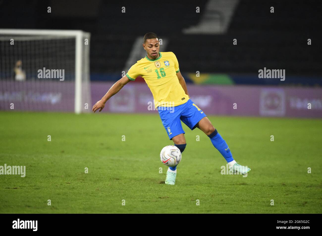 Brasil contra Chile, Copa América, Final del Cuater, partido de fútbol, Estadio Nilton Santos, Rio de Janeiro, Brasil - 02 Jul 2021 Foto de stock