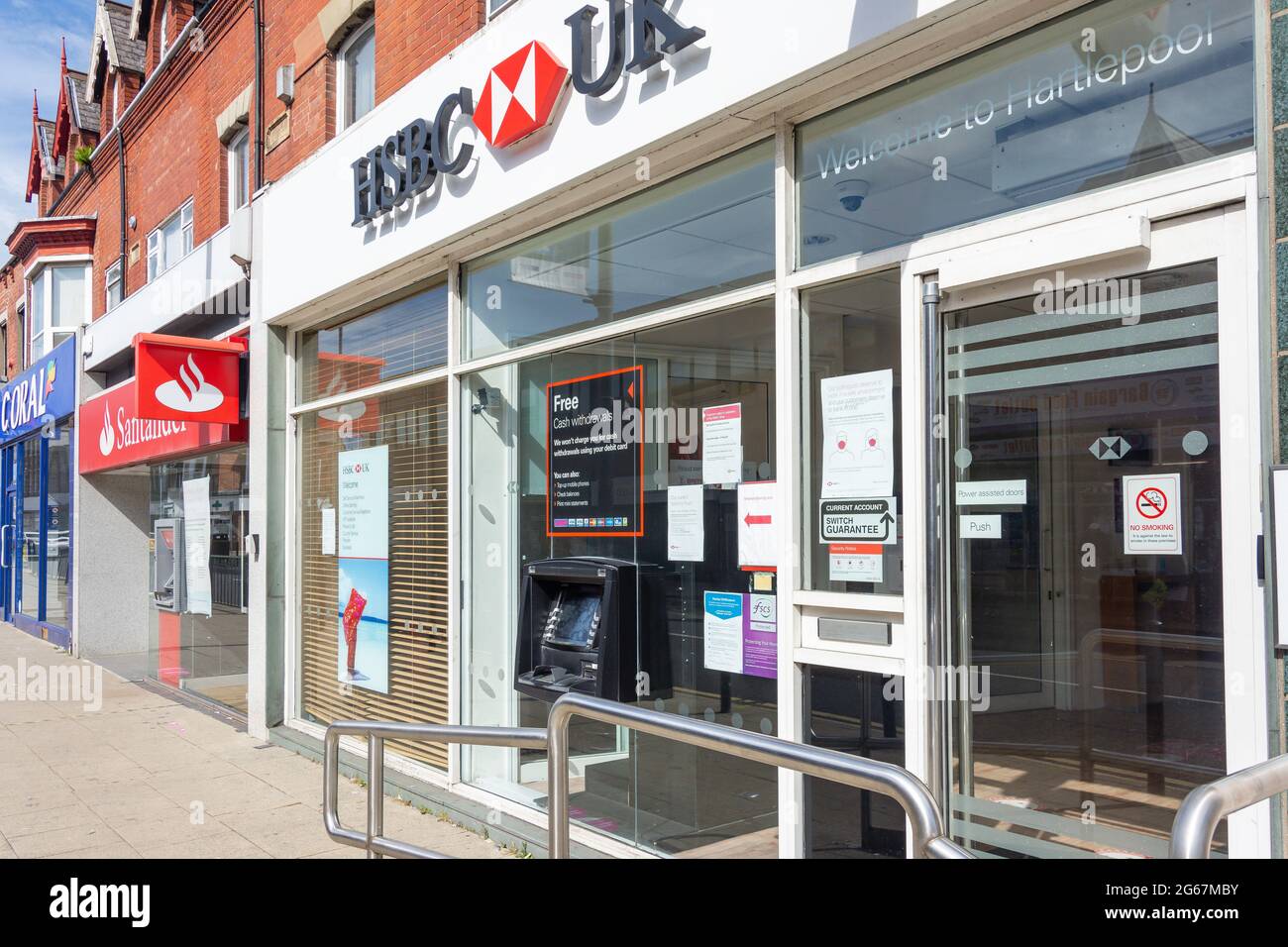 HSBC y Santander Banks, York Road, Hartlepool, County Durham, Inglaterra, Reino Unido Foto de stock