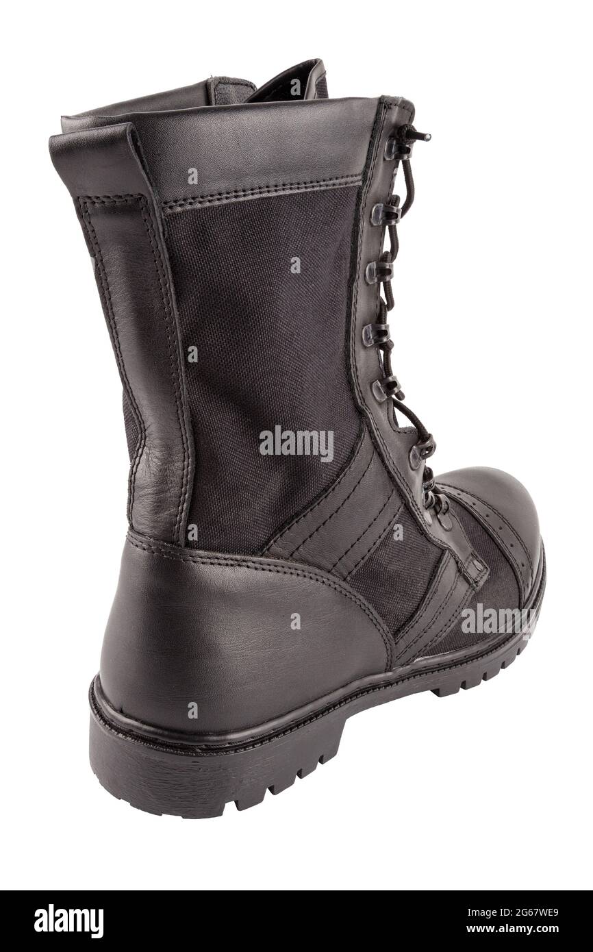 nuevas botas militares ligeras de verano negras con piezas de nylon  aisladas sobre fondo blanco Fotografía de stock - Alamy