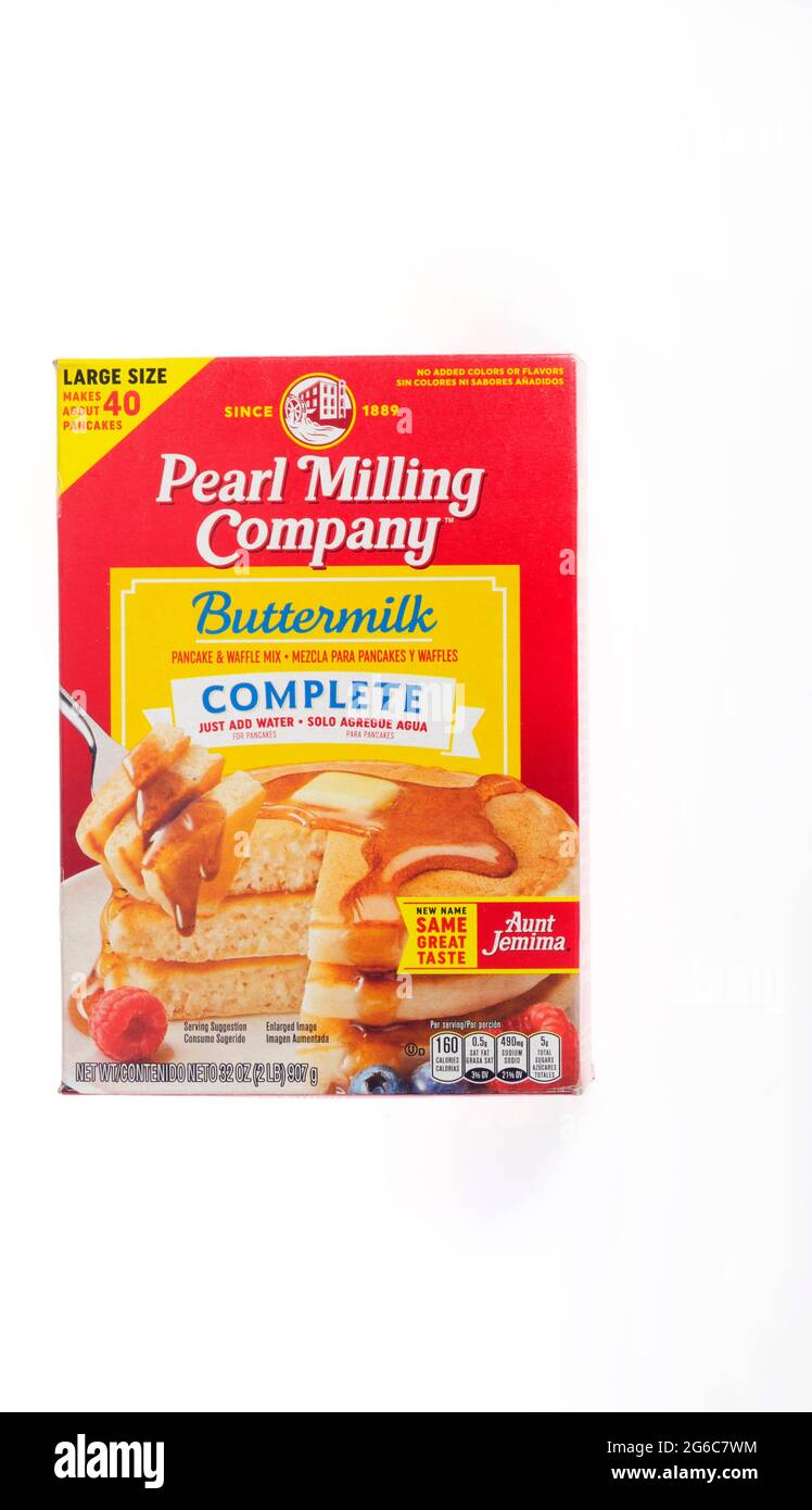 Pearl Milling, nueva identidad de Aunt Jemima, caja de mezcla de panqueque completa con leche de mantequilla Foto de stock