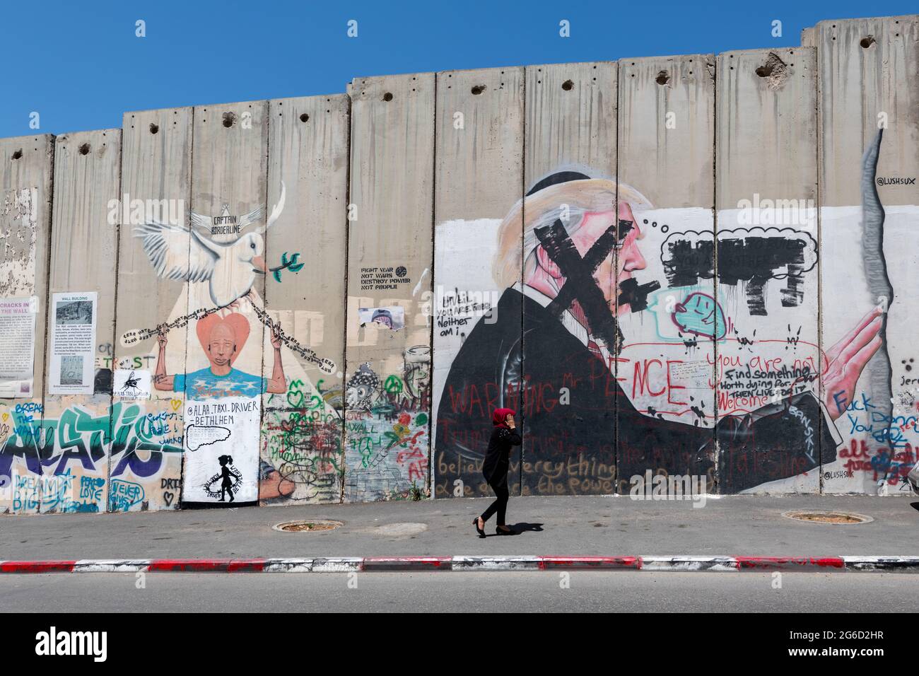 Graffiti en el muro fronterizo palestino-israelí en Belén, Palestina. Cisjordania Foto de stock