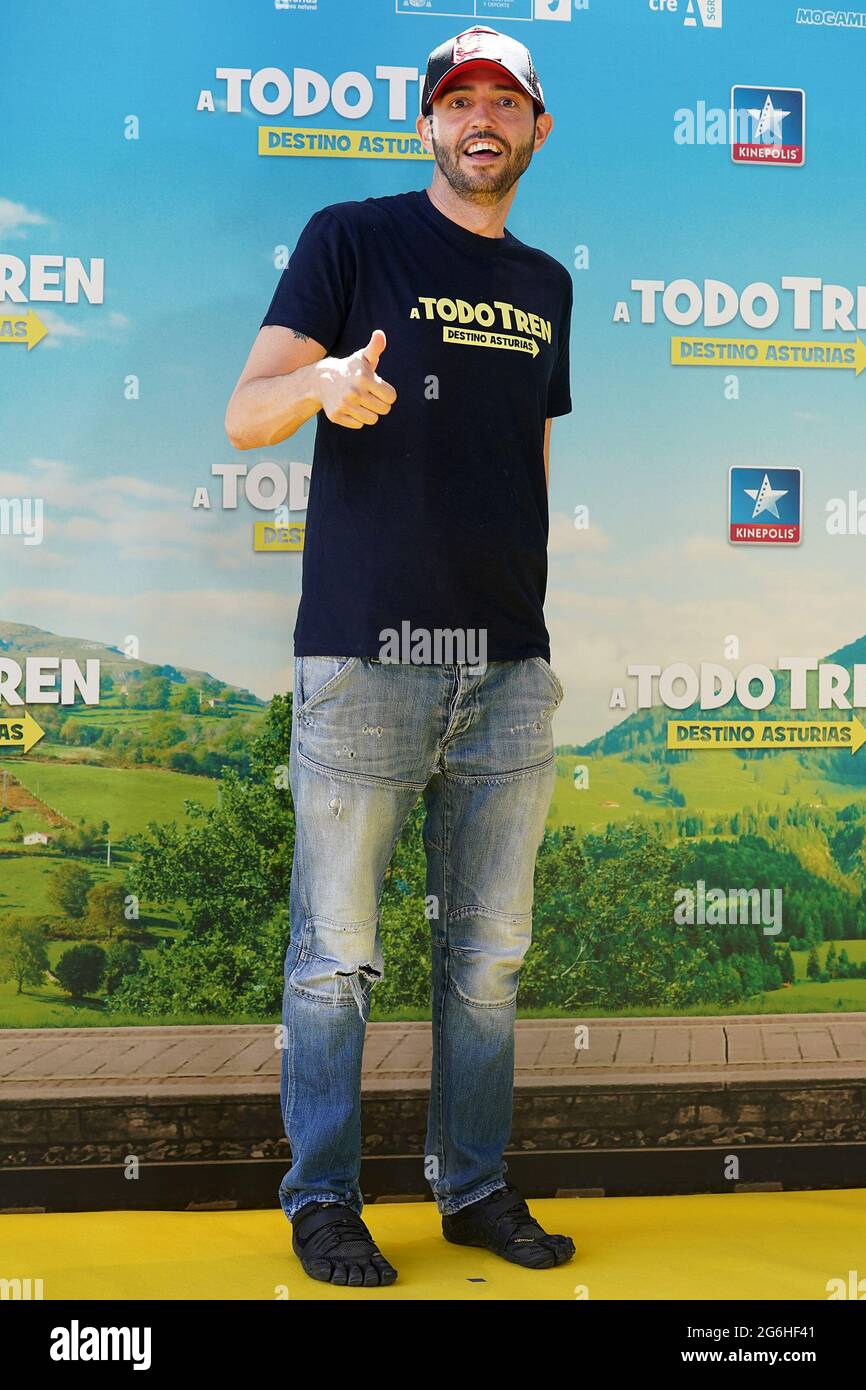 El actor español David Guapo asiste al estreno de 'A Todo Tren. Destino Asturias'. 4,2021 de julio (Foto de Acero/Alter Photos/Sipa USA) Foto de stock