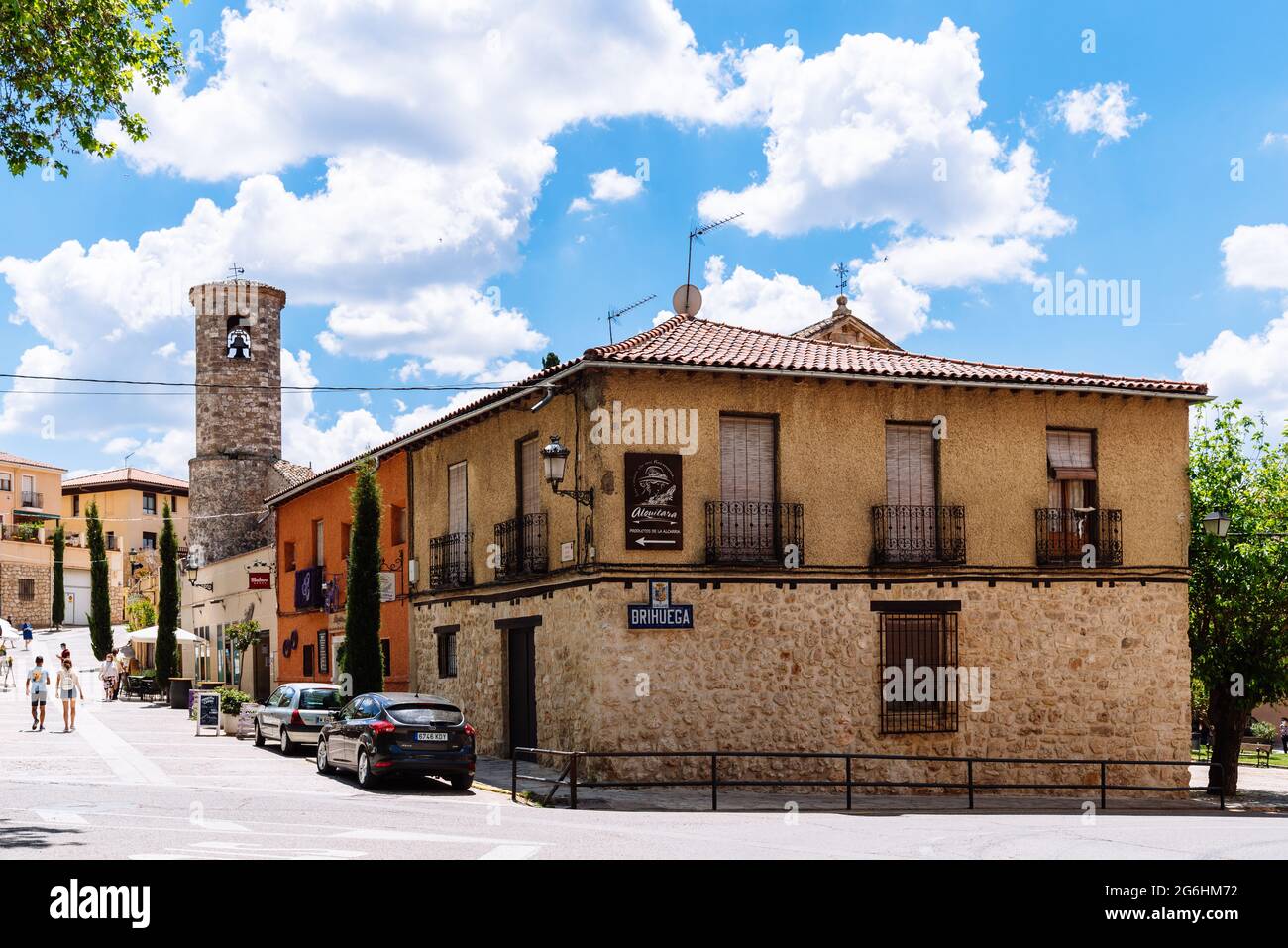 Brihuega, España - 29 de mayo de 2021: Vista de la ciudad de Brihuega en La Alcarria, Guadalajara Foto de stock