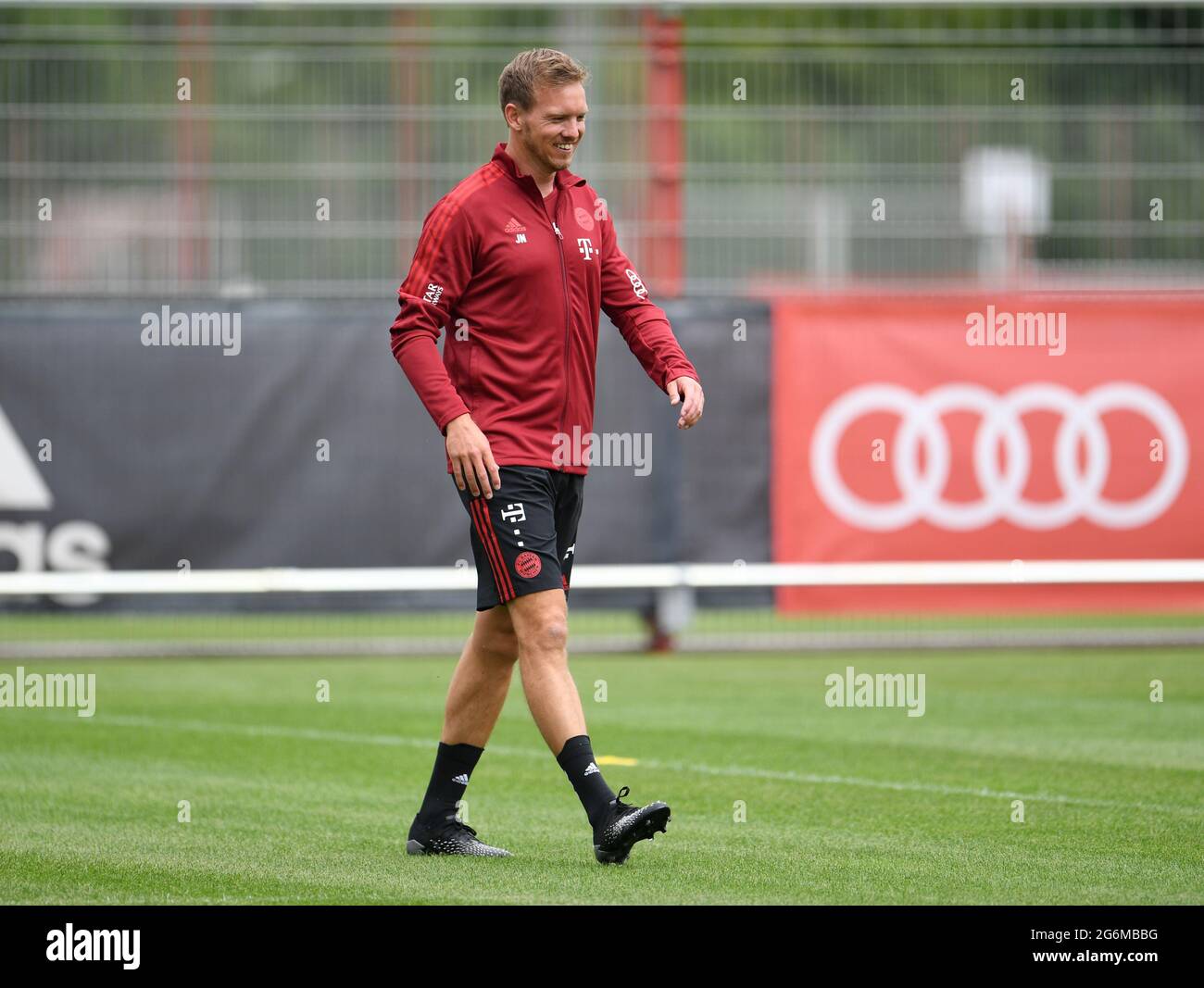 Fútbol - Bayern Munich Training - Saebener Strasse, Munich, Alemania - 7 de  julio de 2021 El entrenador del Bayern Munich Julian Nagelsmann durante el  entrenamiento REUTERS/Andreas Gebert Fotografía de stock - Alamy