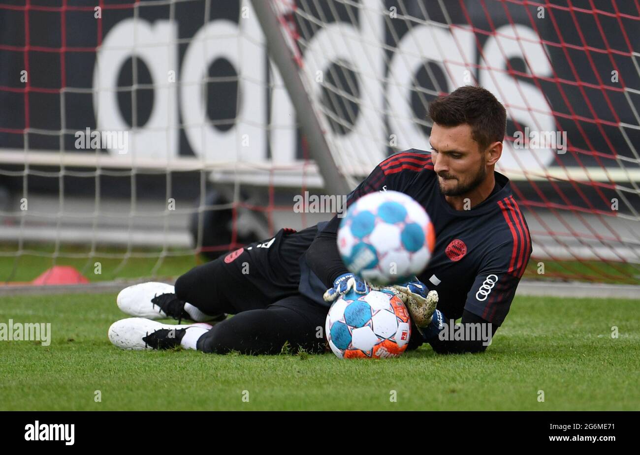 Fútbol - Bayern Munich Training - Saebener Strasse, Munich, Alemania - 7 de  julio de 2021 El Bayern Munich Sven Ulreich durante el entrenamiento  REUTERS/Andreas Gebert Fotografía de stock - Alamy