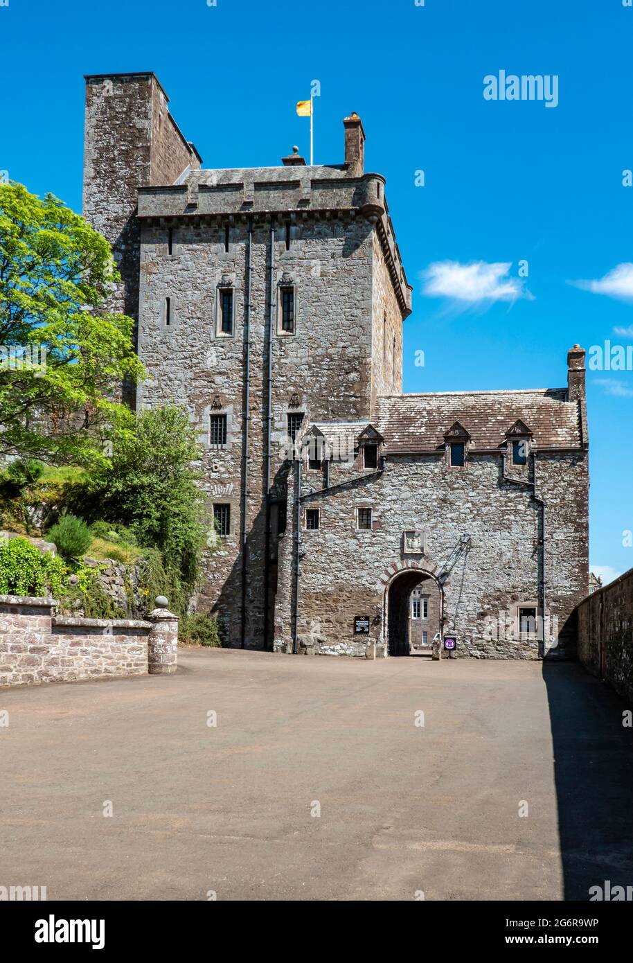 Entrada a los jardines del castillo de Drummond Muthill Crief Perth y Kinross Escocia Reino Unido Foto de stock