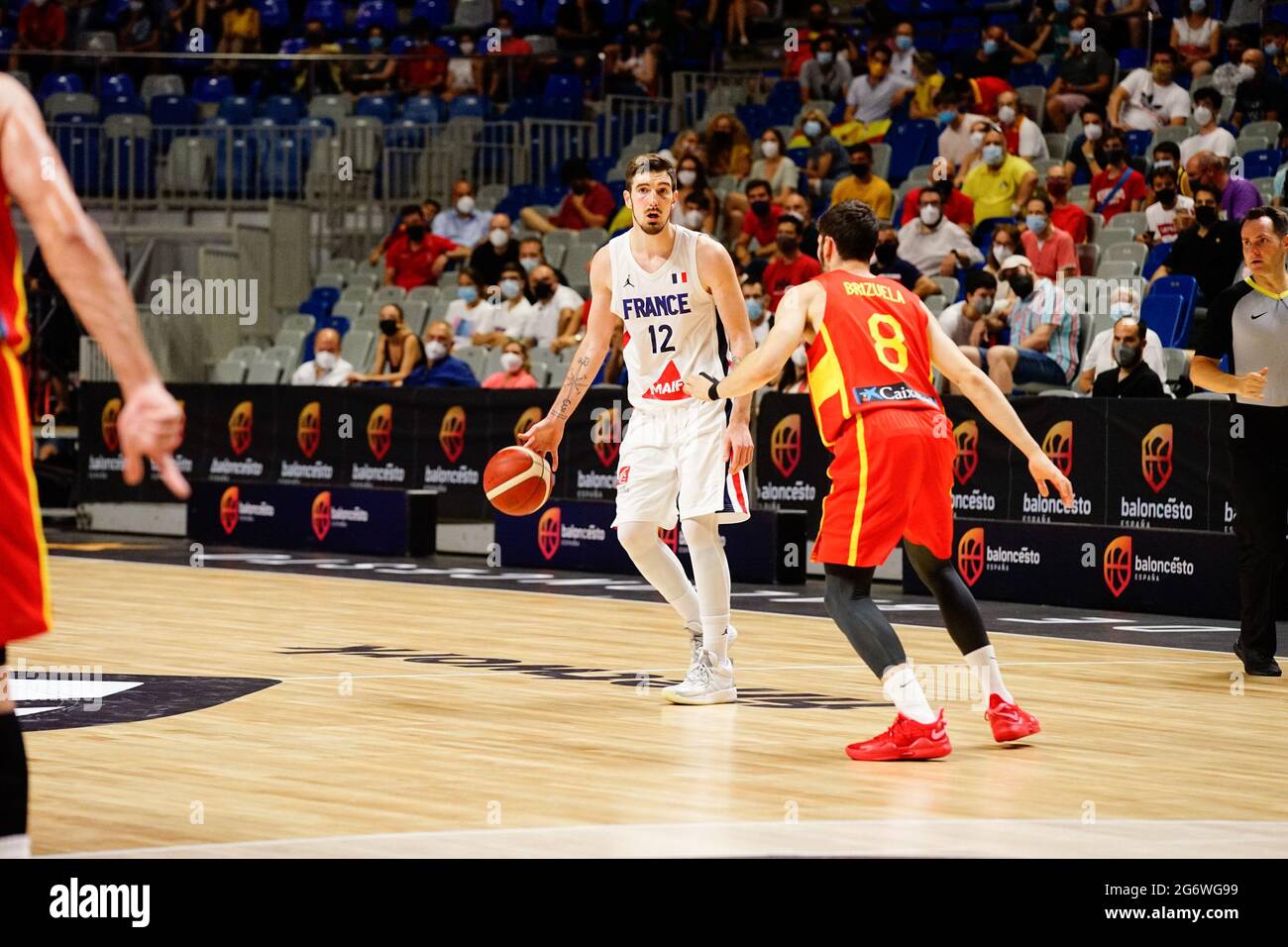 Málaga, España. 08th de julio de 2021. Nando De Colo visto en acción  durante un partido de baloncesto amistoso entre España y Francia en el  Palacio de los Deportes José María Martín