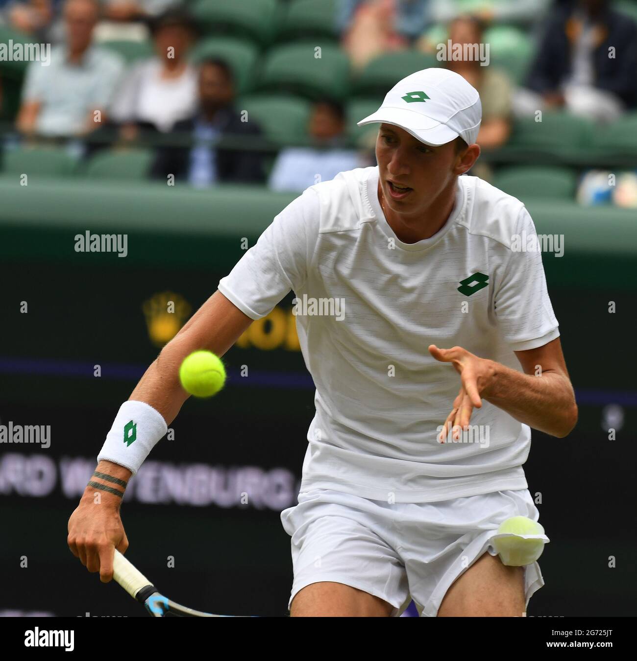 Londres, Reino Unido. 09th de julio de 2021. Campeonato Juvenil de Wimbledon de Londres Día 12 10/07/2021 Sascha Gueymard- Wayenburg (FRA) Crédito: Roger Parker/Alamy Live News Foto de stock