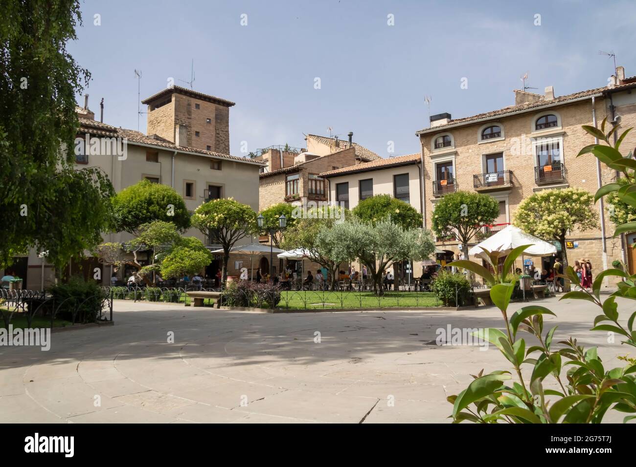 Olite es una hermosa ciudad medieval en la provincia de Navarra, España Foto de stock