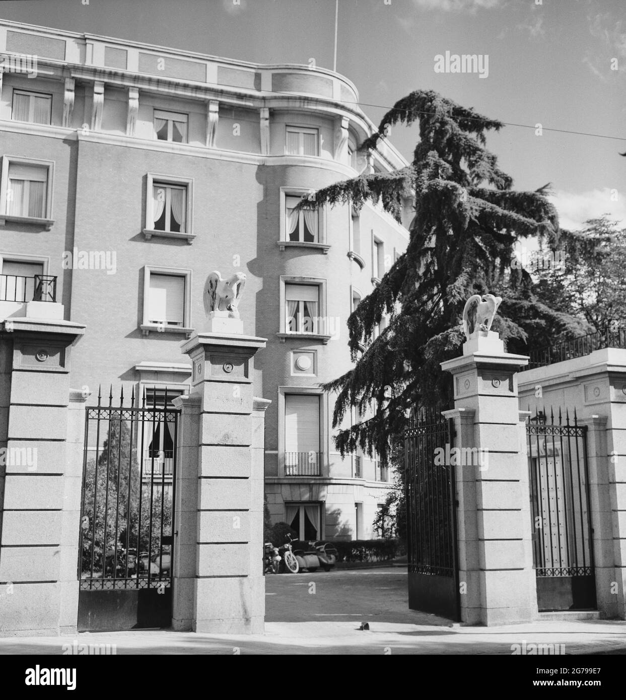 ANTIGUO INI (INSTITUTO NACIONAL DE INDUSTRIA) FUNDADO EN 1941 FOTOGRAFIA EN BLANCO Y NEGRO ANTIGUO INI (INSTITUTO NACIONAL DE INDUSTRIA) FUNDADO EN 1941 FOTOGRAFIA EN BLANCO Y NEGRO