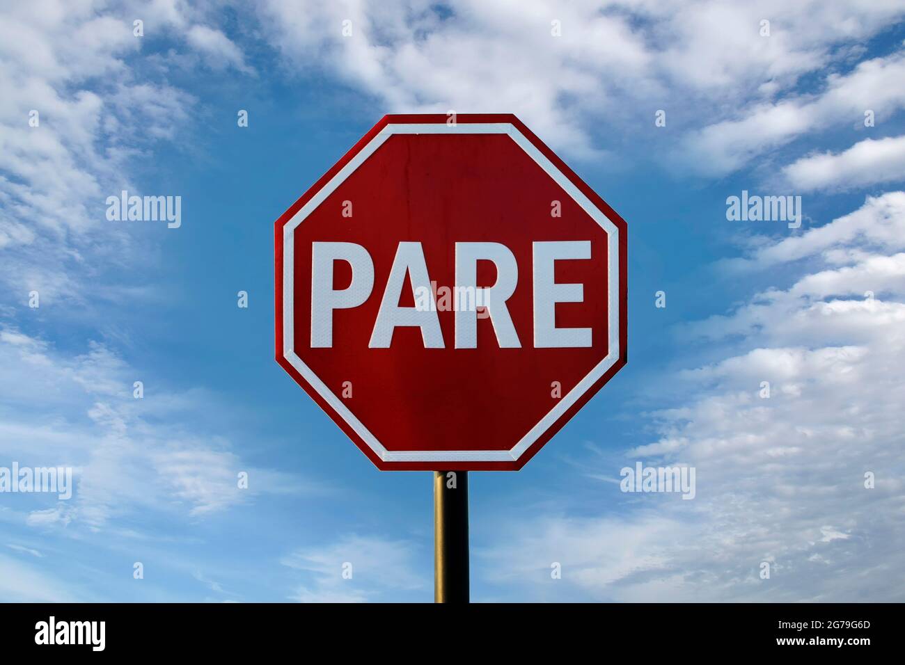 Signo pare fotografías e imágenes de alta resolución - Alamy