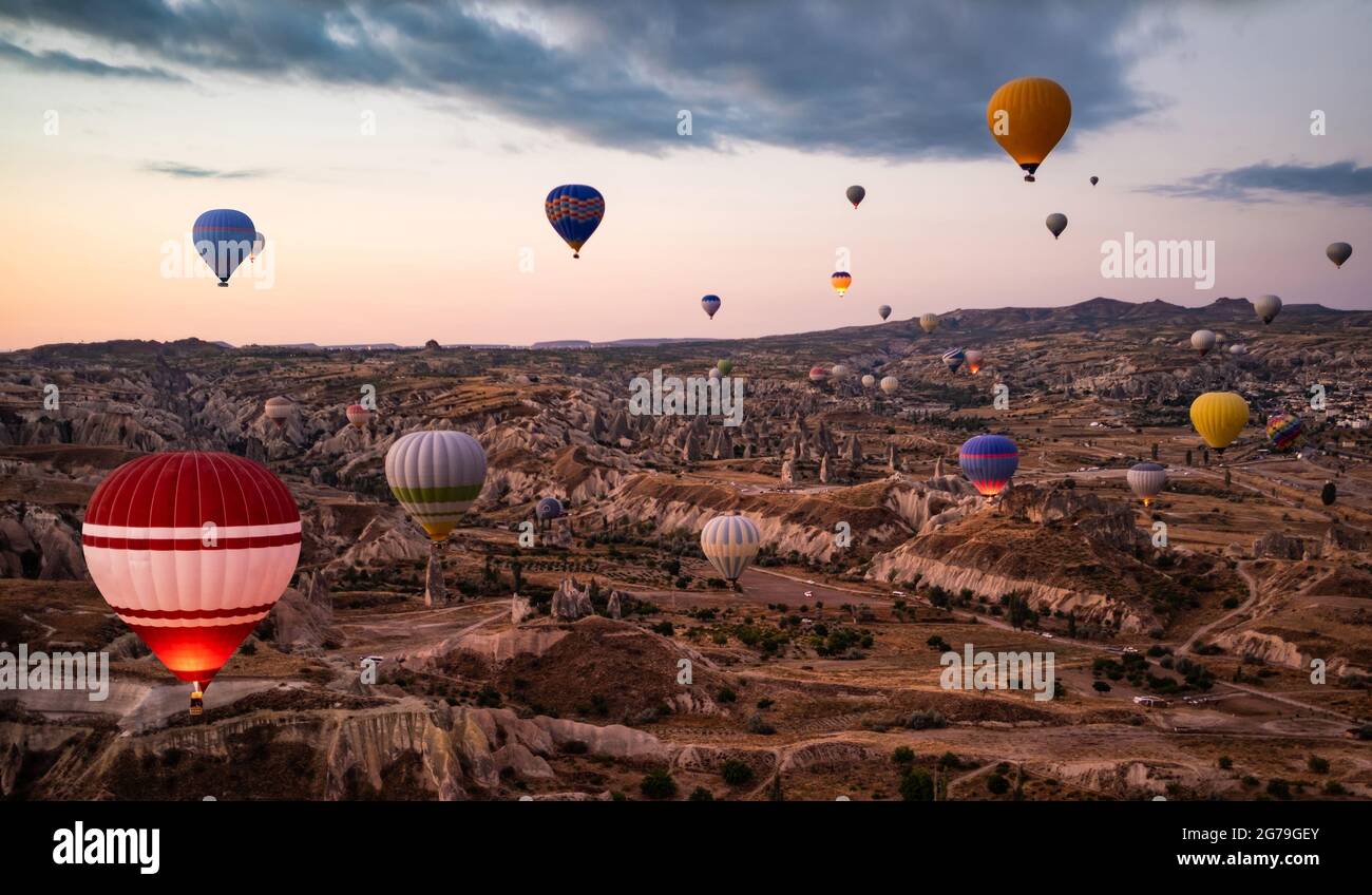 Festival de globos aerostáticos en Capadocia, Turquía Fotografía de stock -  Alamy