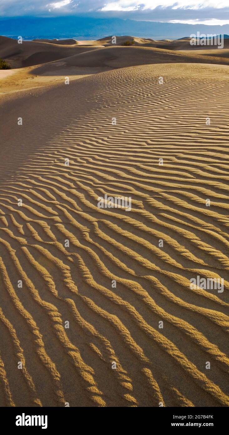 Stovepipe Wells Sand Dunes, Parque Nacional del Valle de la Muerte, California, Estados Unidos Foto de stock