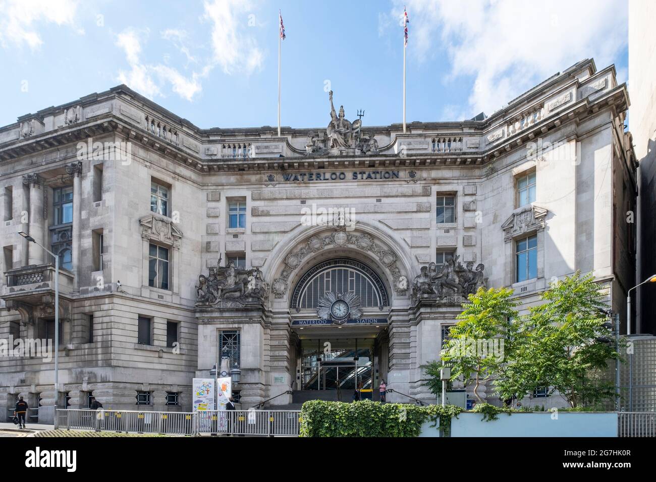 El Victory Arch de 1922, la entrada principal a la estación de Waterloo, conmemora a 585 empleados de Londres y del South Western Railway que murieron en la Primera Guerra Mundial Foto de stock
